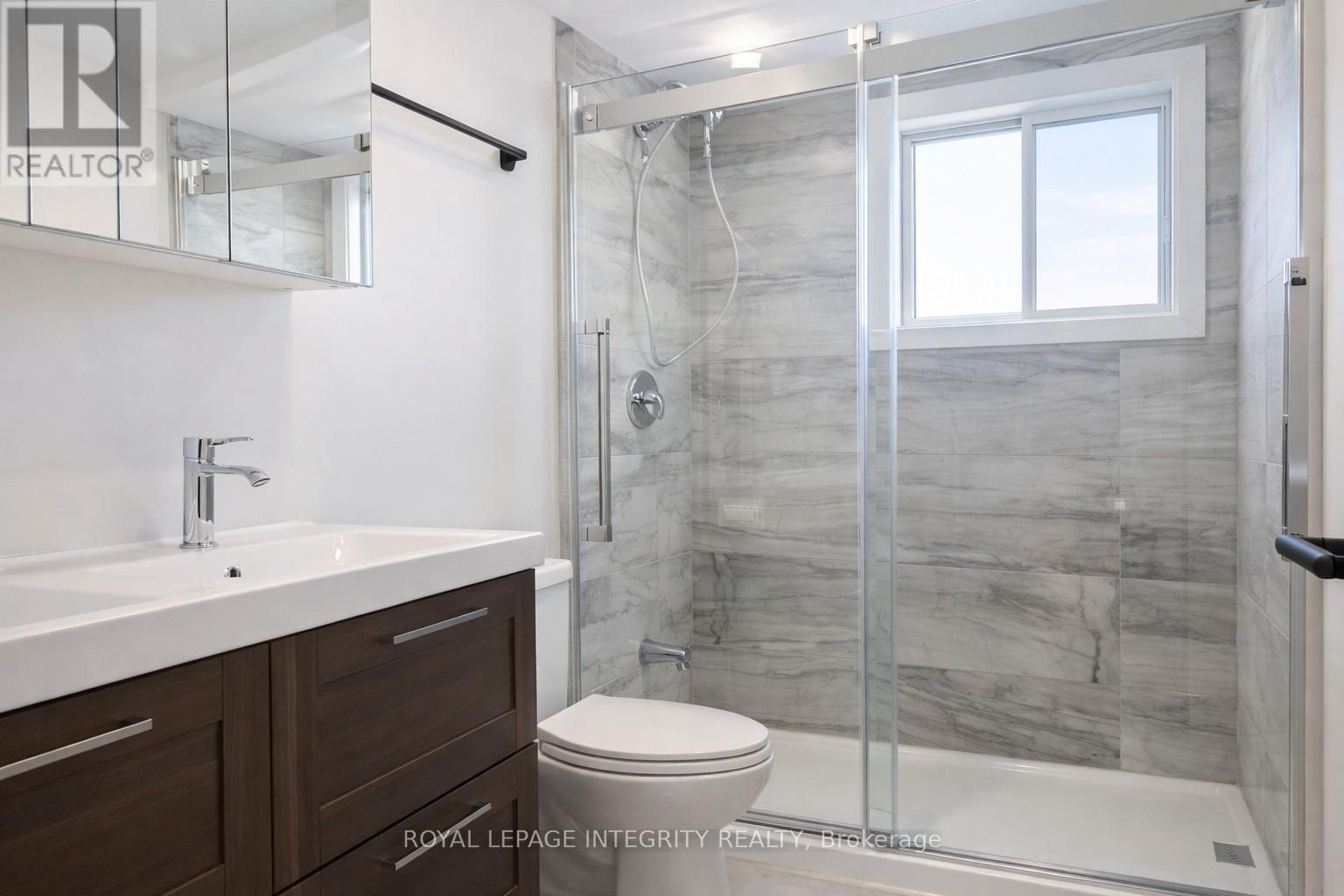 2347 Baseline Road, Ottawa, ON - Indoor Photo Showing Bathroom