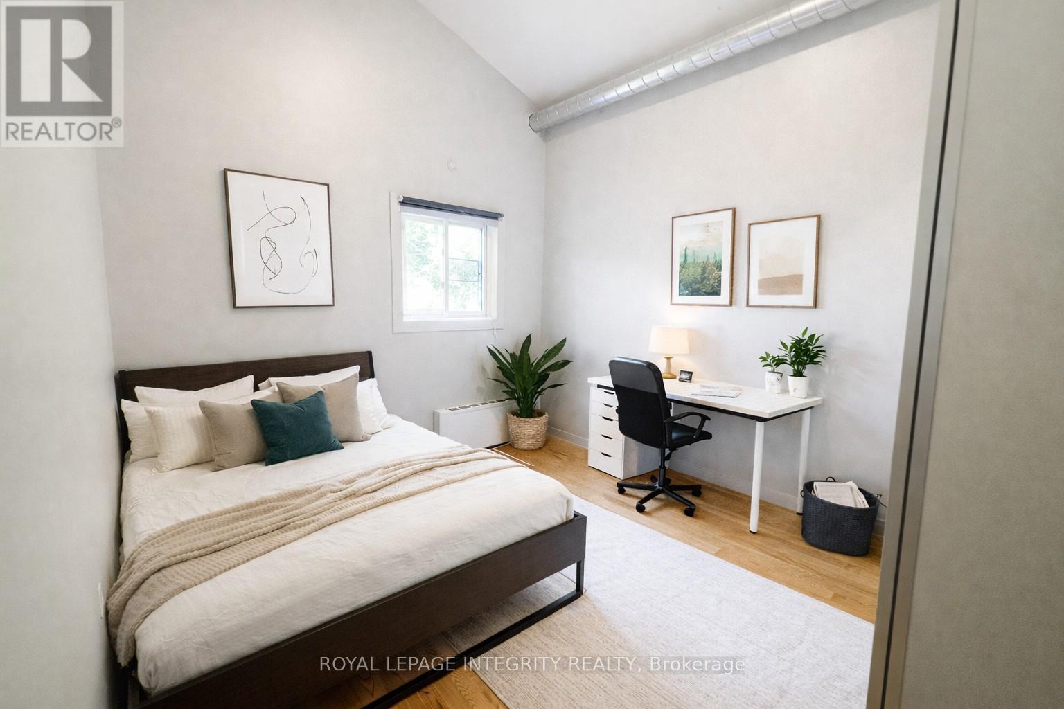 2347 Baseline Road, Ottawa, ON - Indoor Photo Showing Bedroom