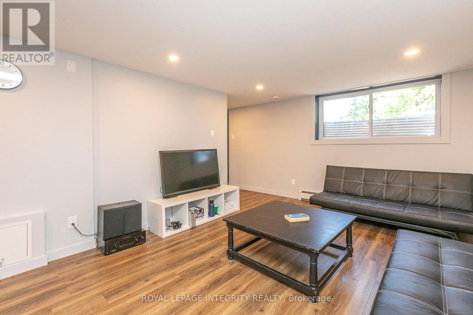 2347 Baseline Road, Ottawa, ON - Indoor