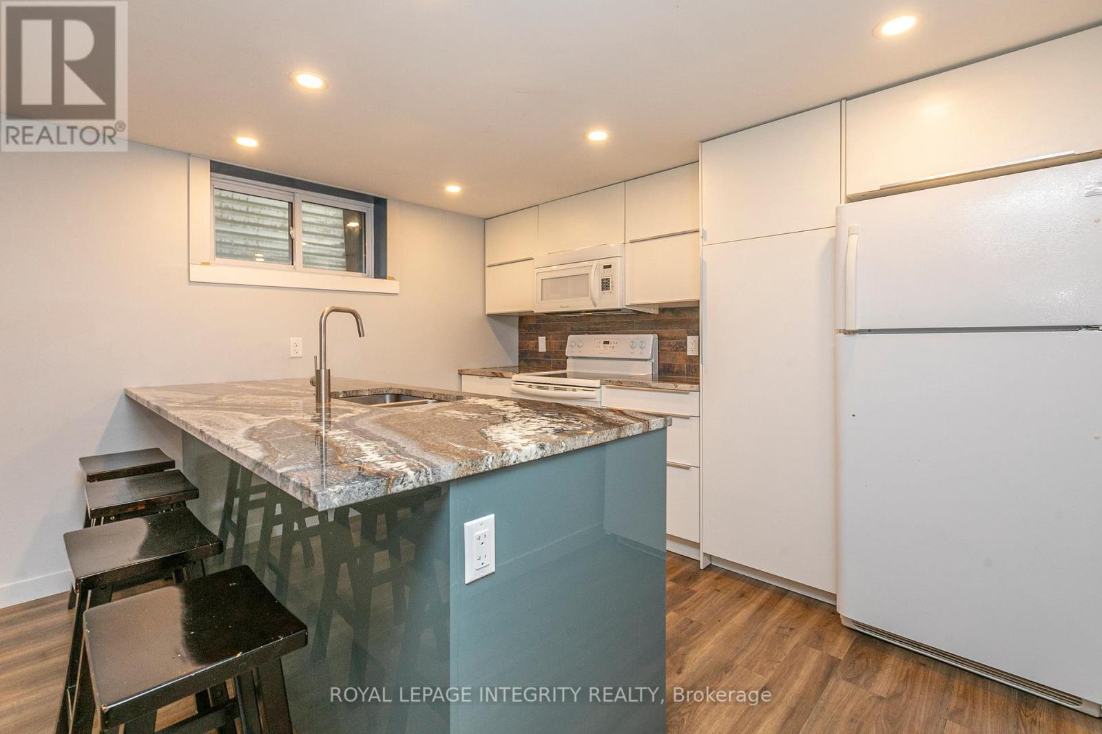 2347 Baseline Road, Ottawa, ON - Indoor Photo Showing Kitchen