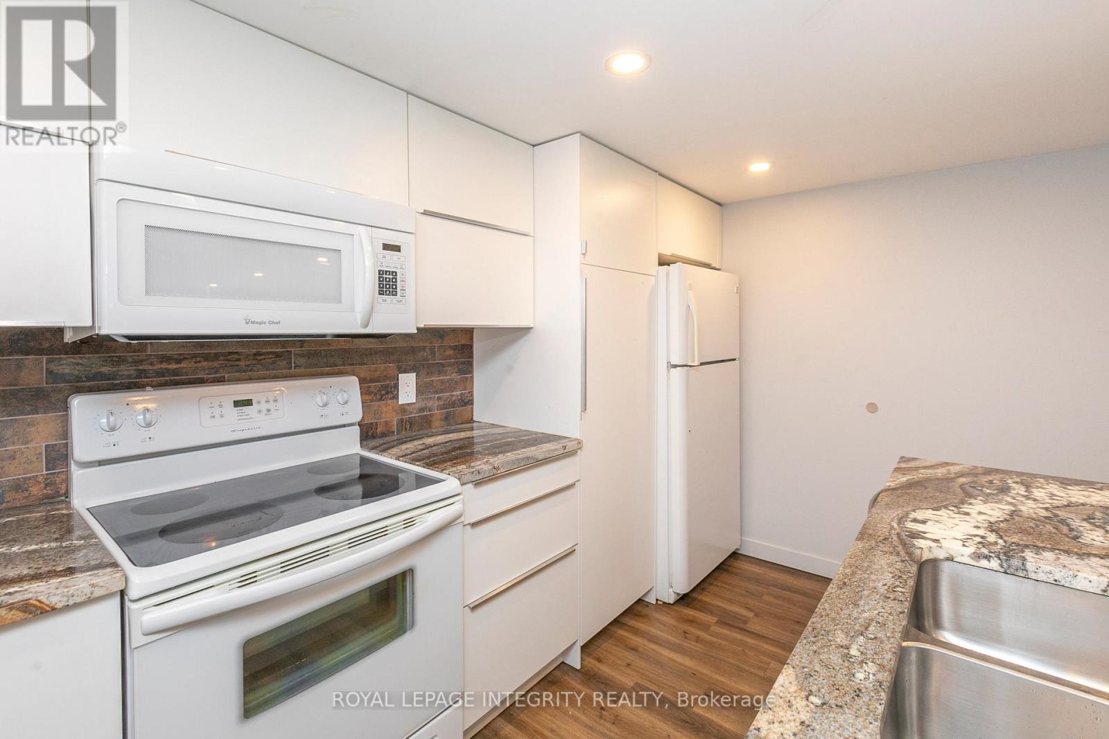2347 Baseline Road, Ottawa, ON - Indoor Photo Showing Kitchen