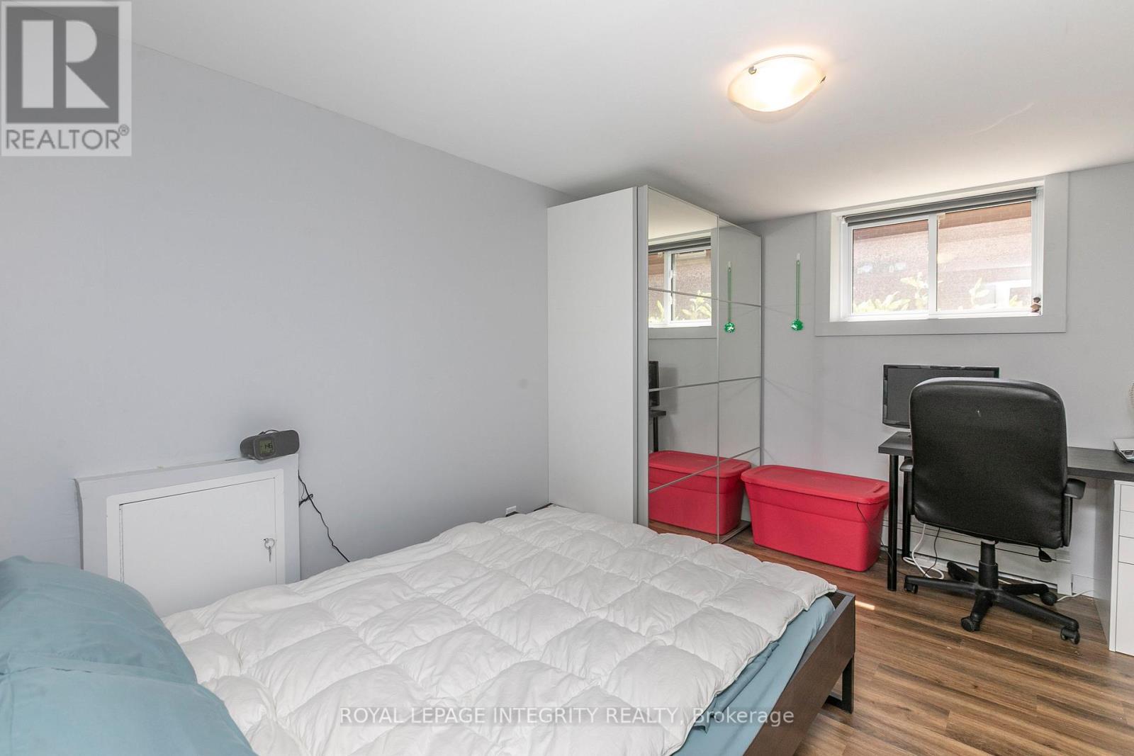 2347 Baseline Road, Ottawa, ON - Indoor Photo Showing Bedroom