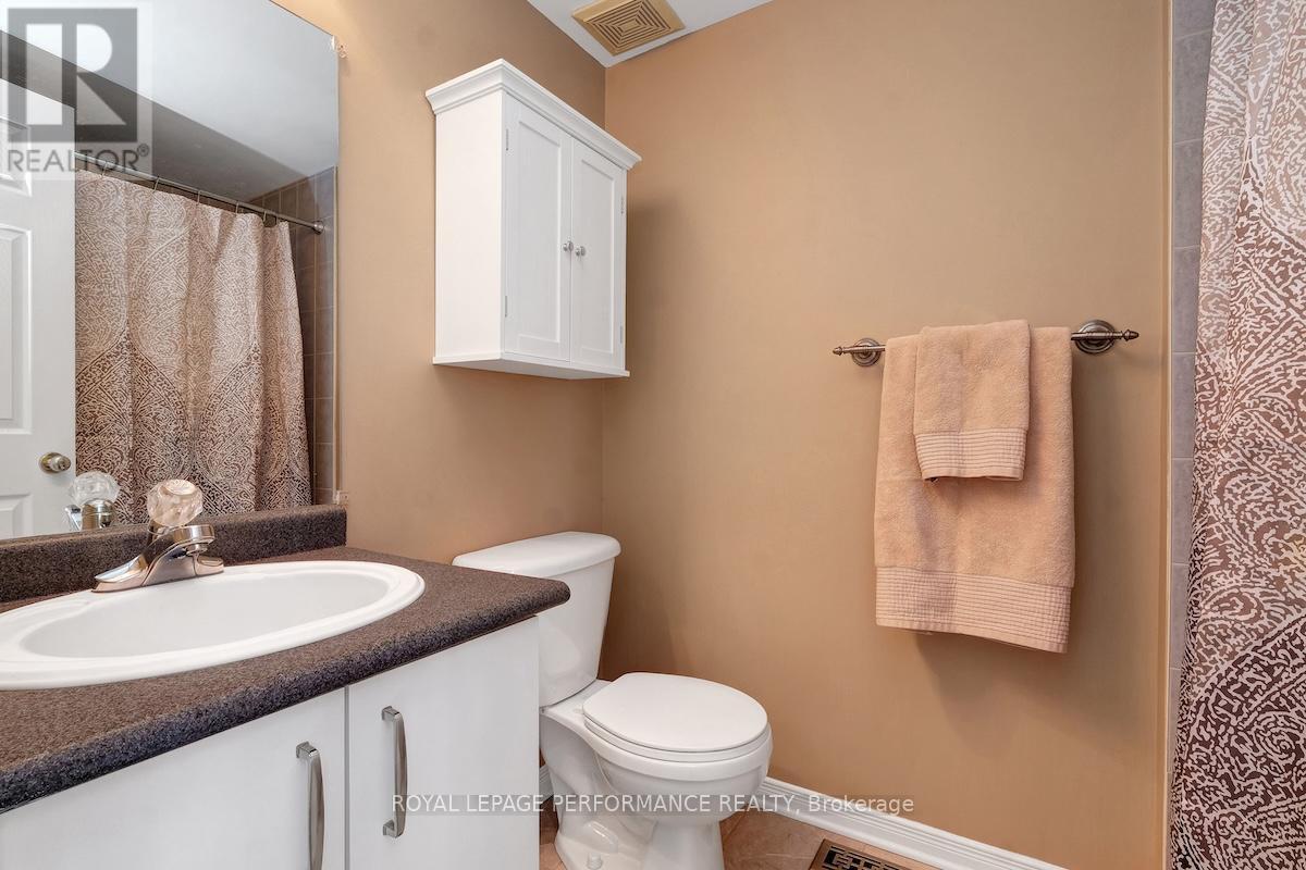 175 Arcola Private, Ottawa, ON - Indoor Photo Showing Bathroom