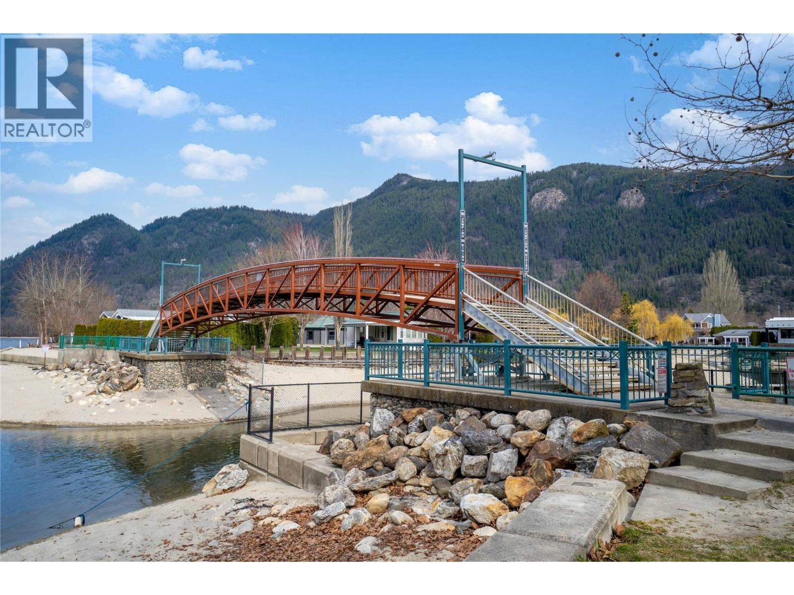 Sicamous - 266 Sunset Drive, Sicamous, BC