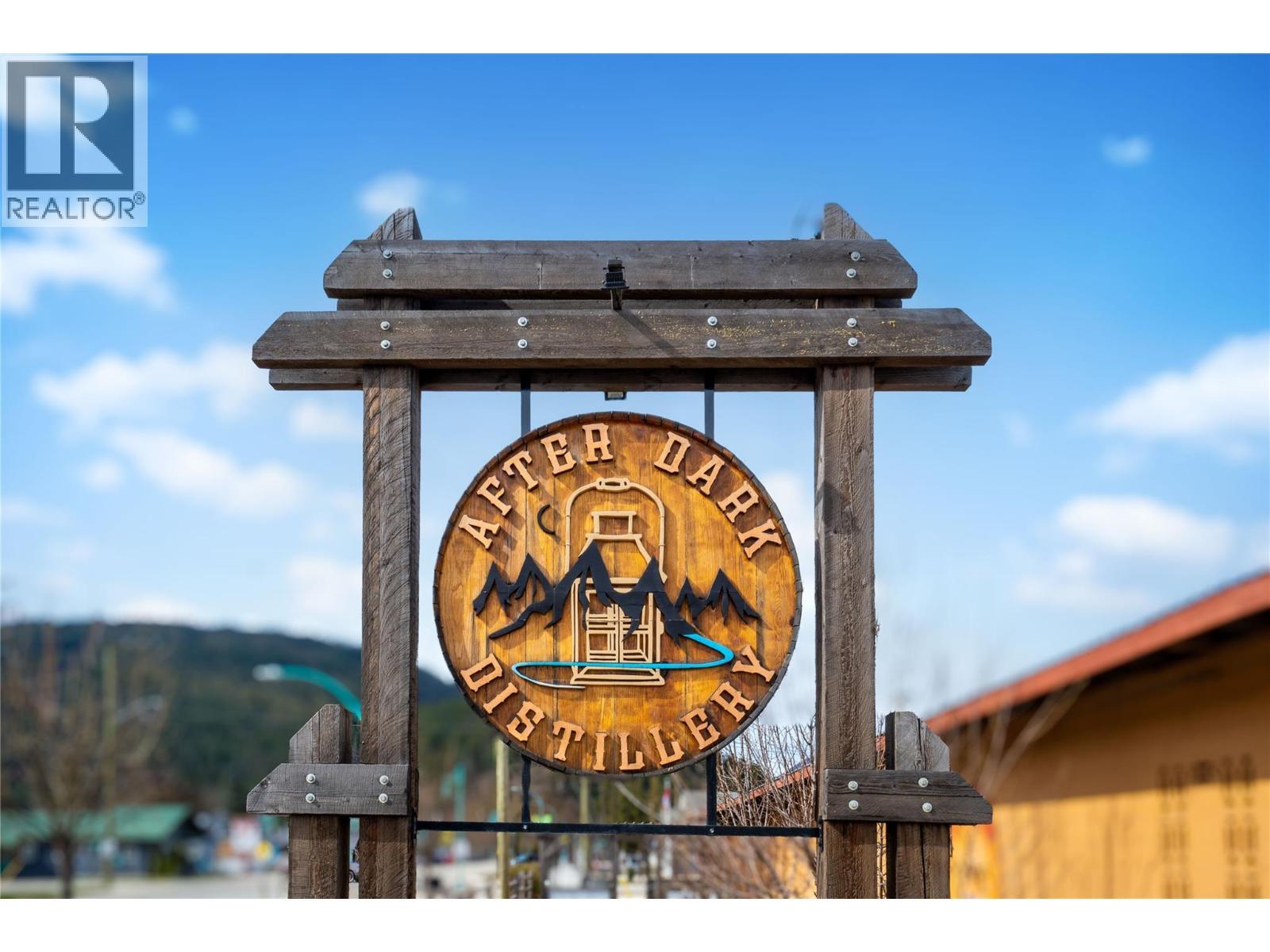 266 Sunset Drive, Sicamous, BC