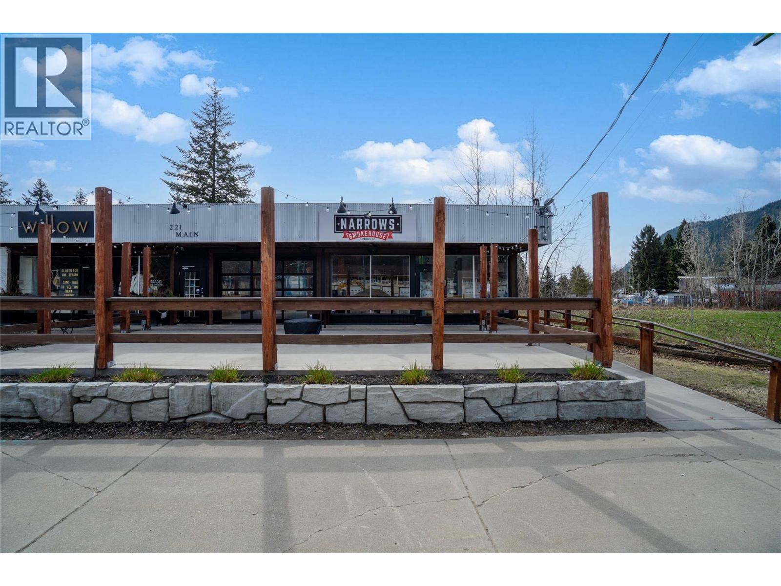 266 Sunset Drive, Sicamous, BC