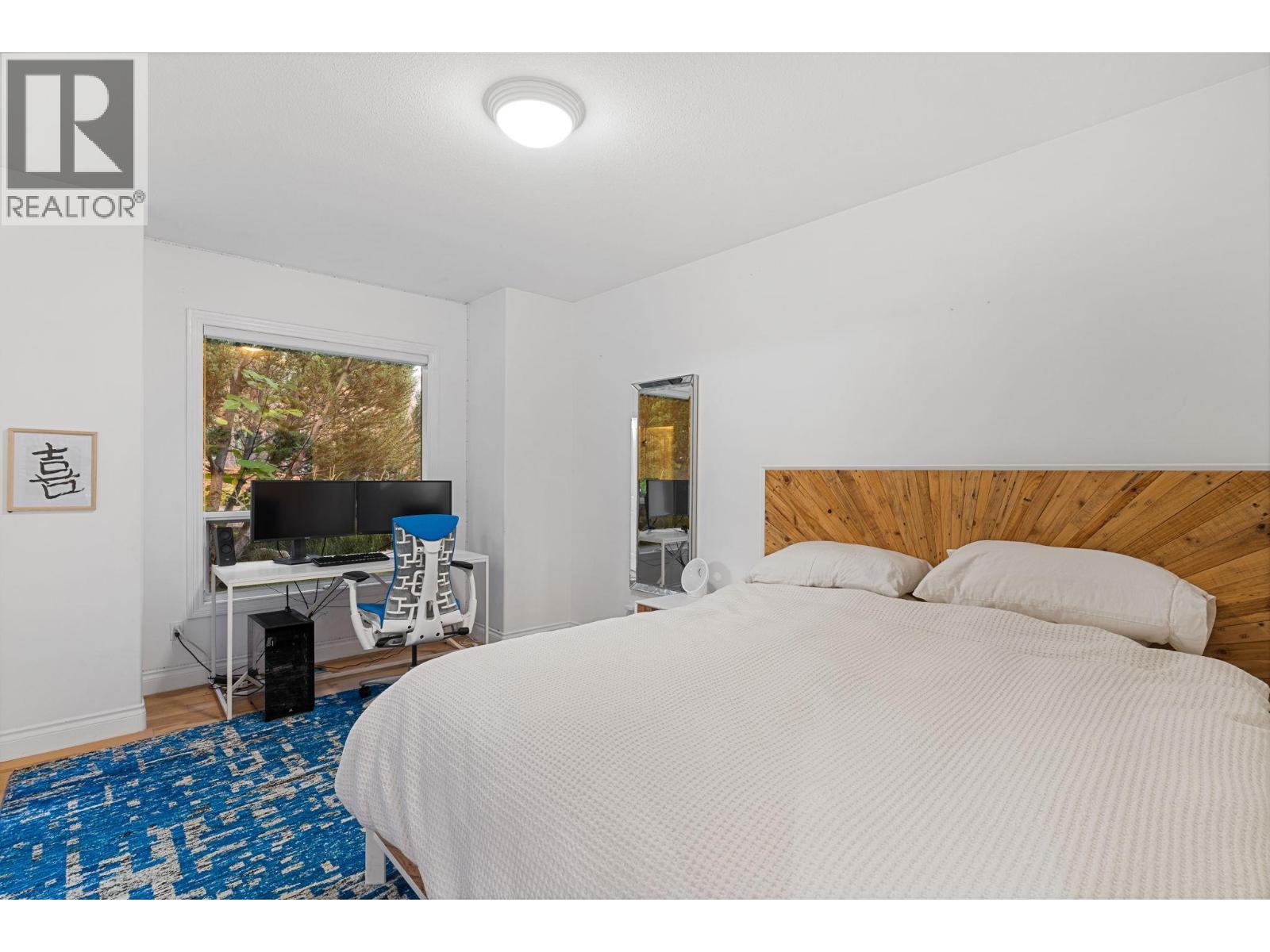 2270 Grantham Road, Kelowna, BC - Indoor Photo Showing Bedroom
