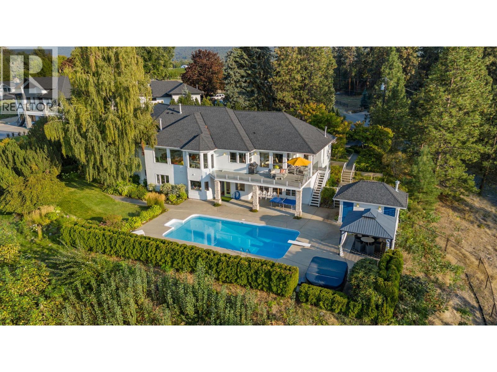 2270 Grantham Road, Kelowna, BC - Outdoor With In Ground Pool