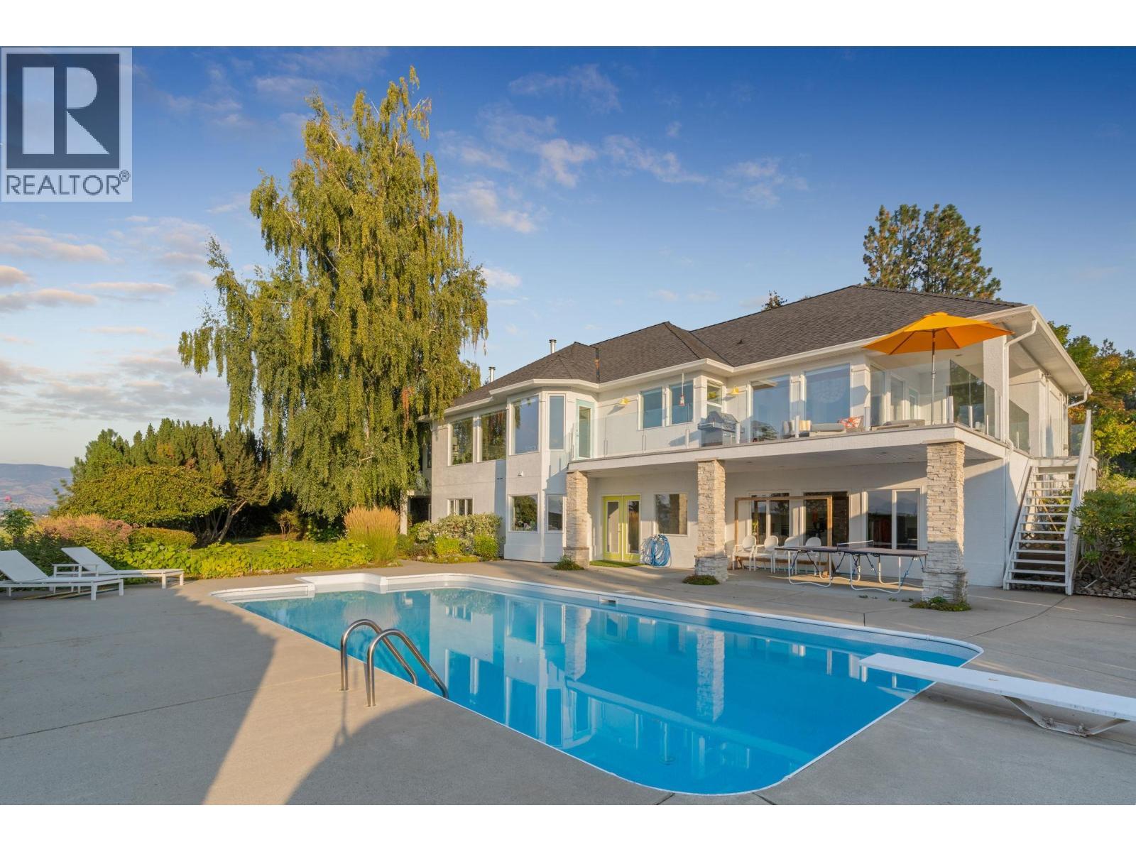 2270 Grantham Road, Kelowna, BC - Outdoor With In Ground Pool