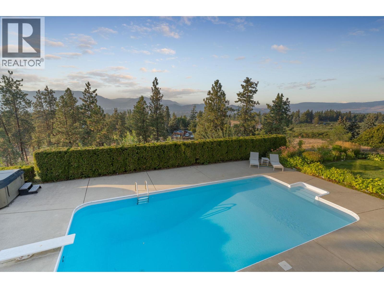 2270 Grantham Road, Kelowna, BC - Outdoor With In Ground Pool