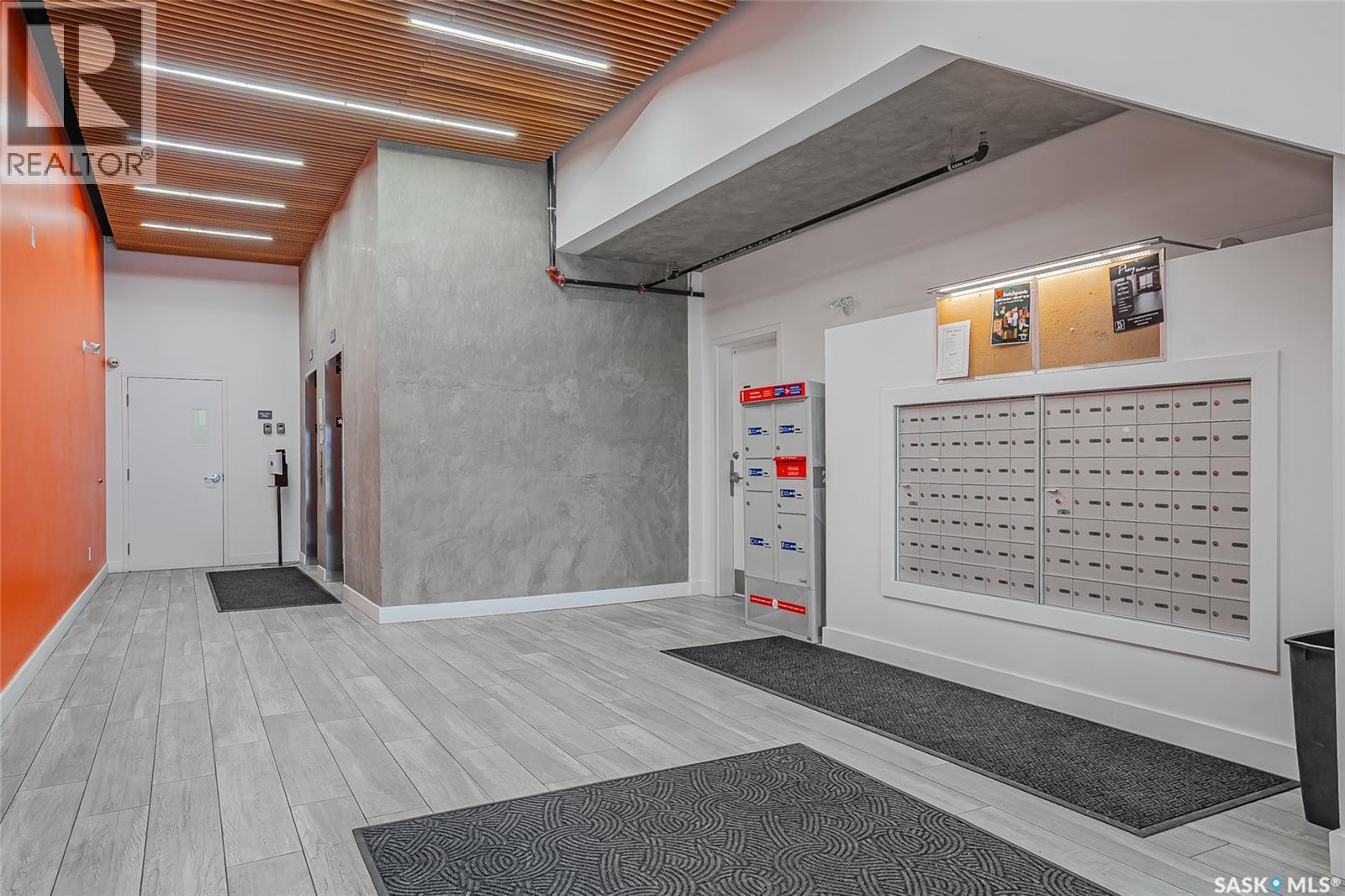 206 404 C Avenue S, Saskatoon, SK - Indoor Photo Showing Other Room