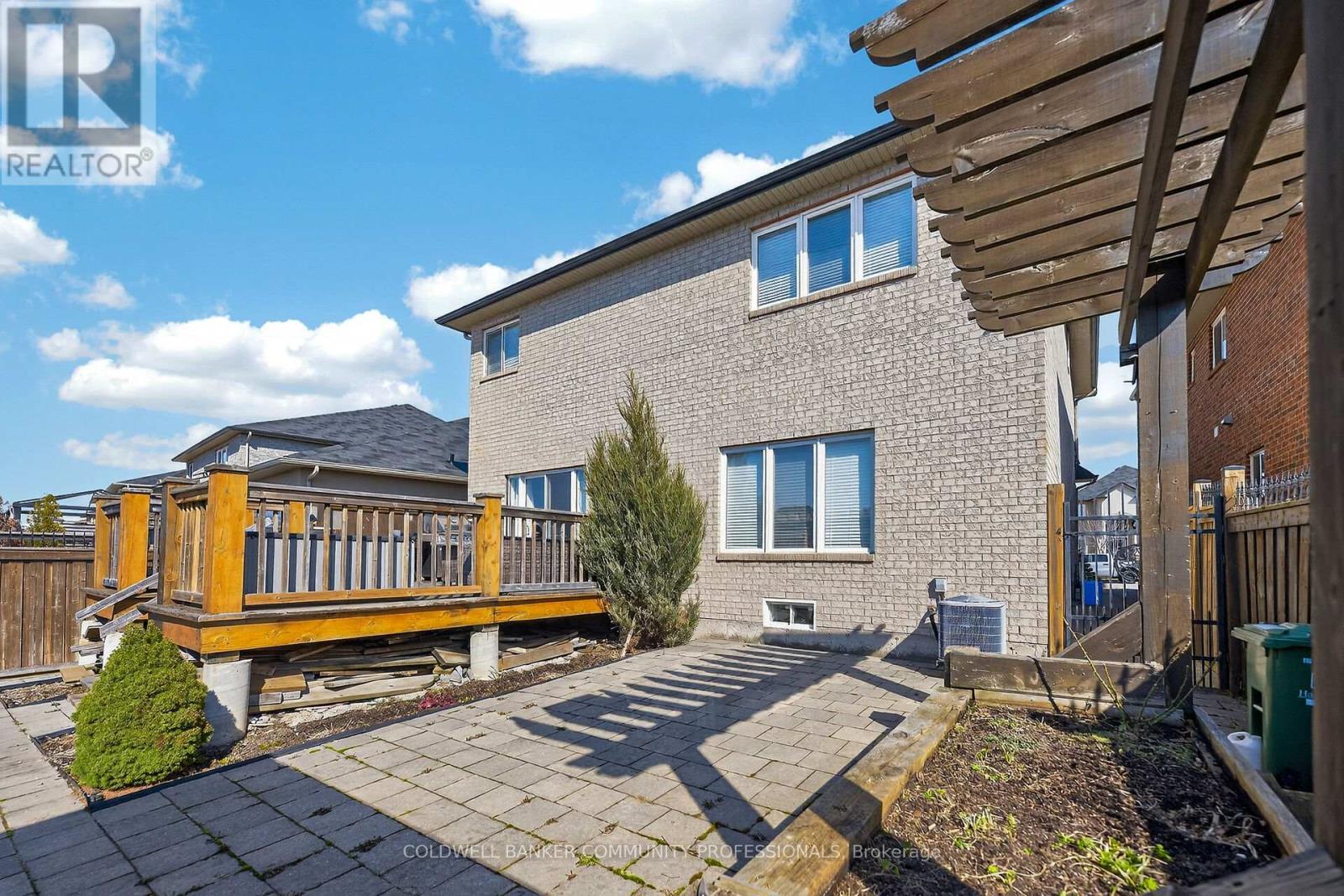 182 Irwin Avenue, Hamilton, ON - Outdoor With Deck Patio Veranda With Exterior