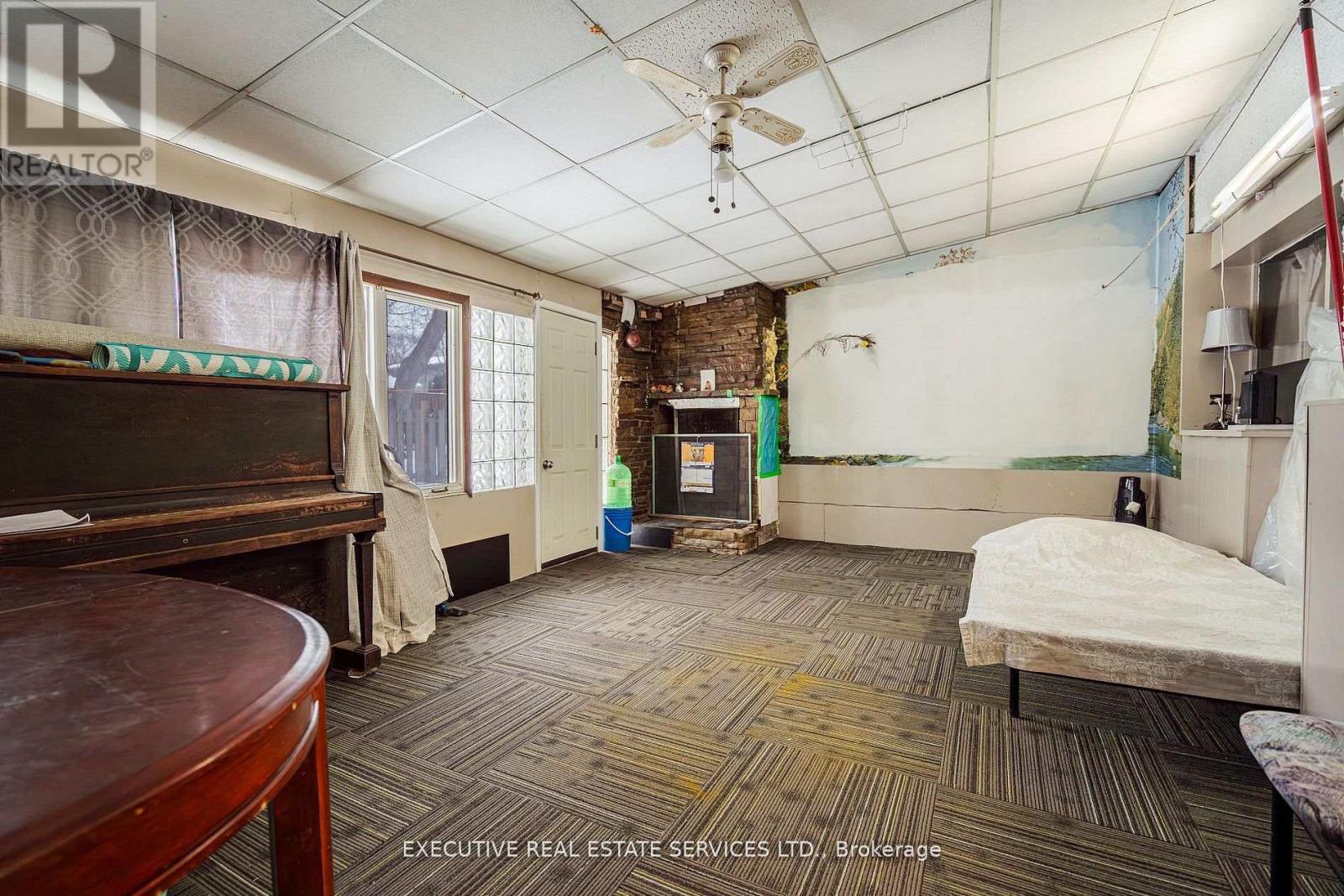 268 Ross Avenue, Kitchener, ON - Indoor Photo Showing Other Room