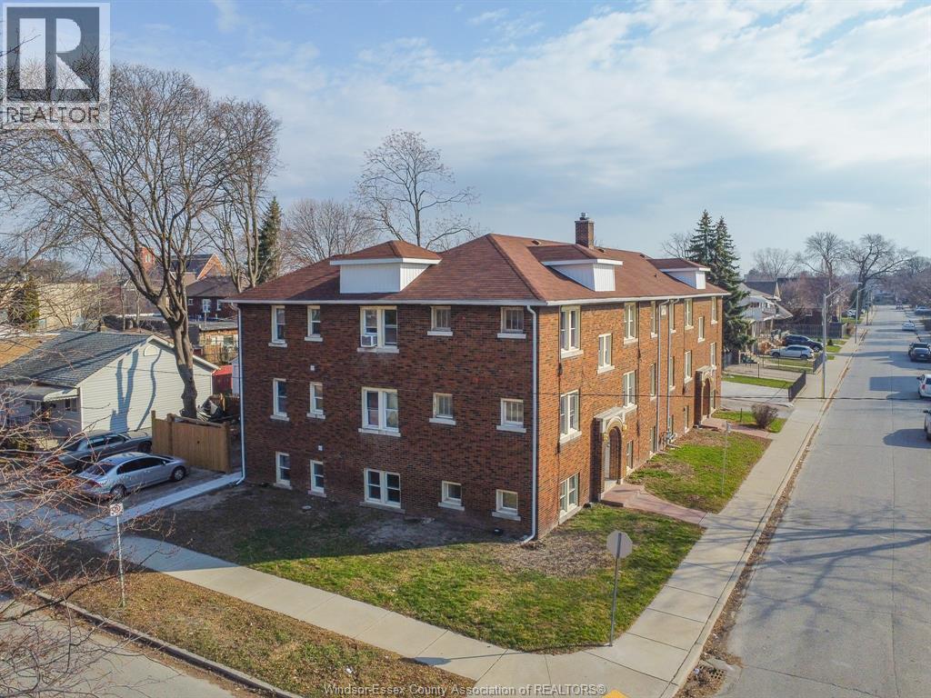 706 Elliott End Unit# 5A, Windsor, ON - Outdoor