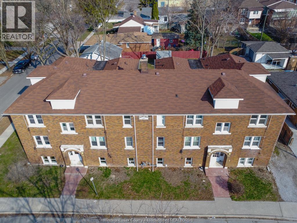 706 Elliott End Unit# 5A, Windsor, ON - Outdoor