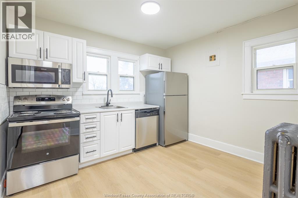 706 Elliott End Unit# 5A, Windsor, ON - Indoor Photo Showing Kitchen