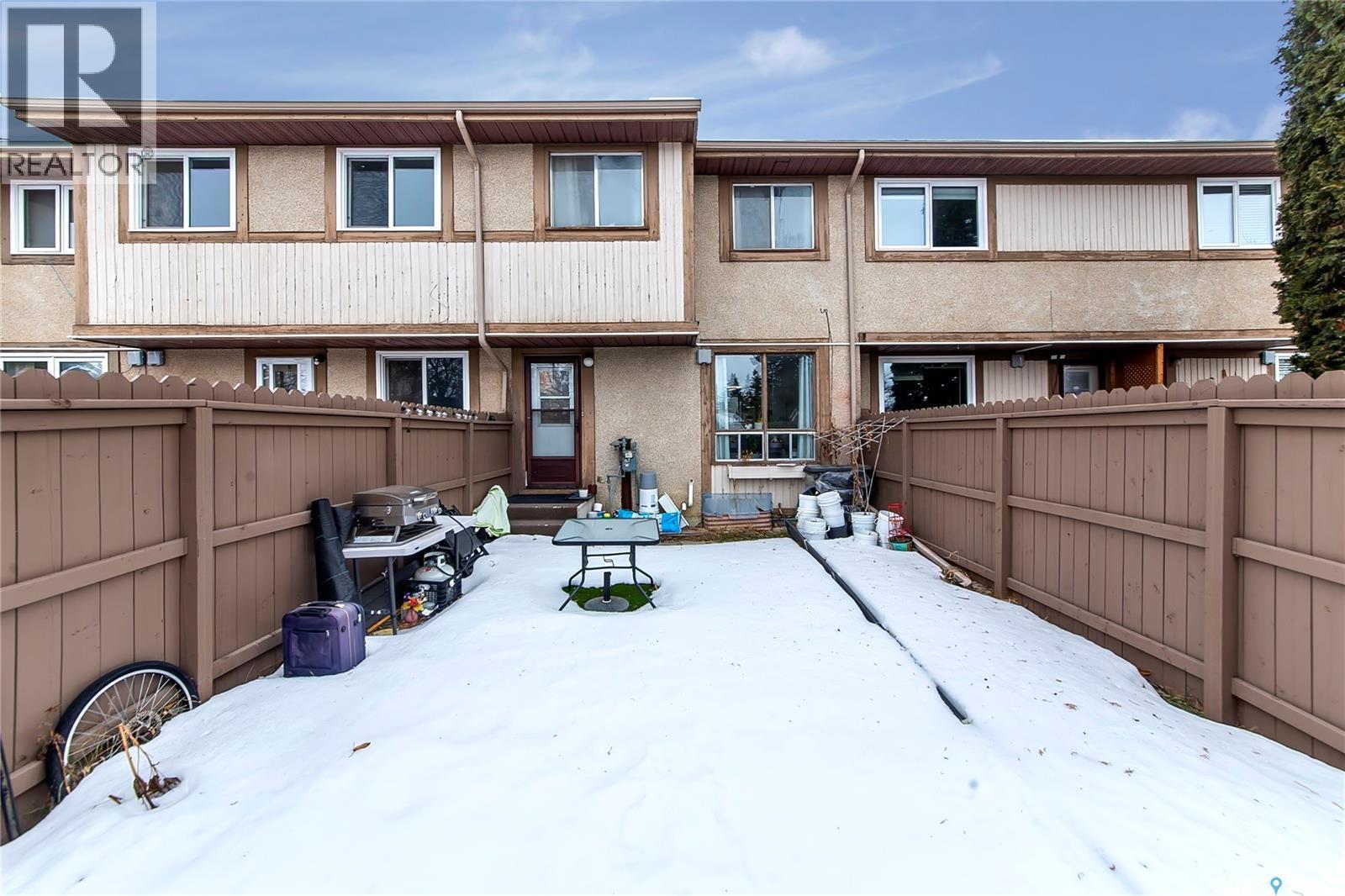 147 1128 Mckercher Drive, Saskatoon, SK - Outdoor