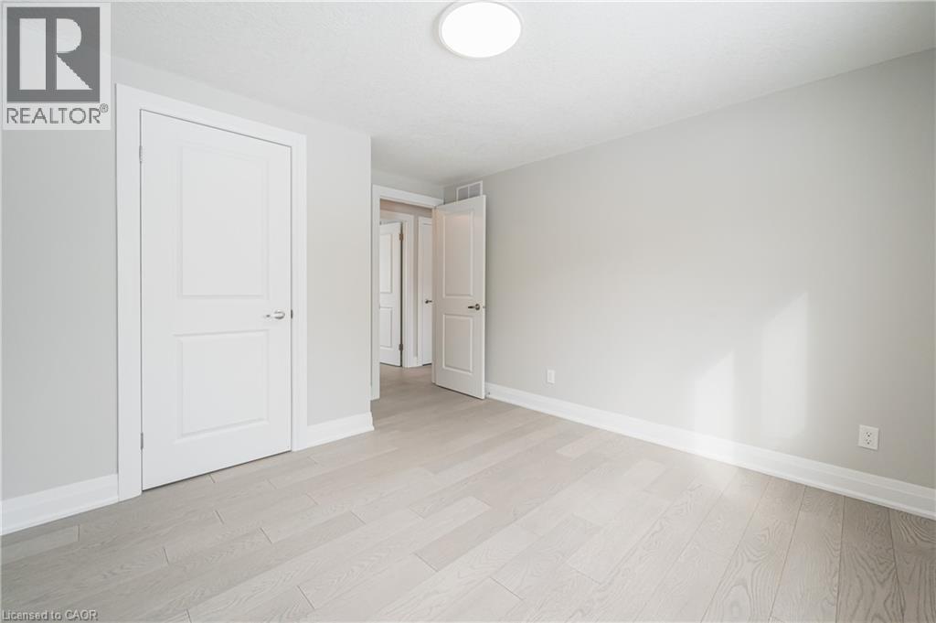 567 Rustic Drive, Waterloo, ON - Indoor Photo Showing Other Room