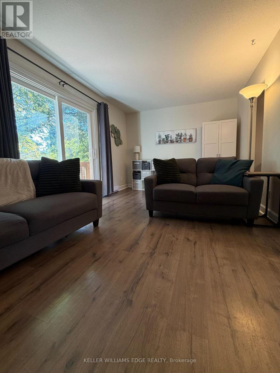 3 - 3 Tiffany Place, Quinte West, ON - Indoor Photo Showing Living Room