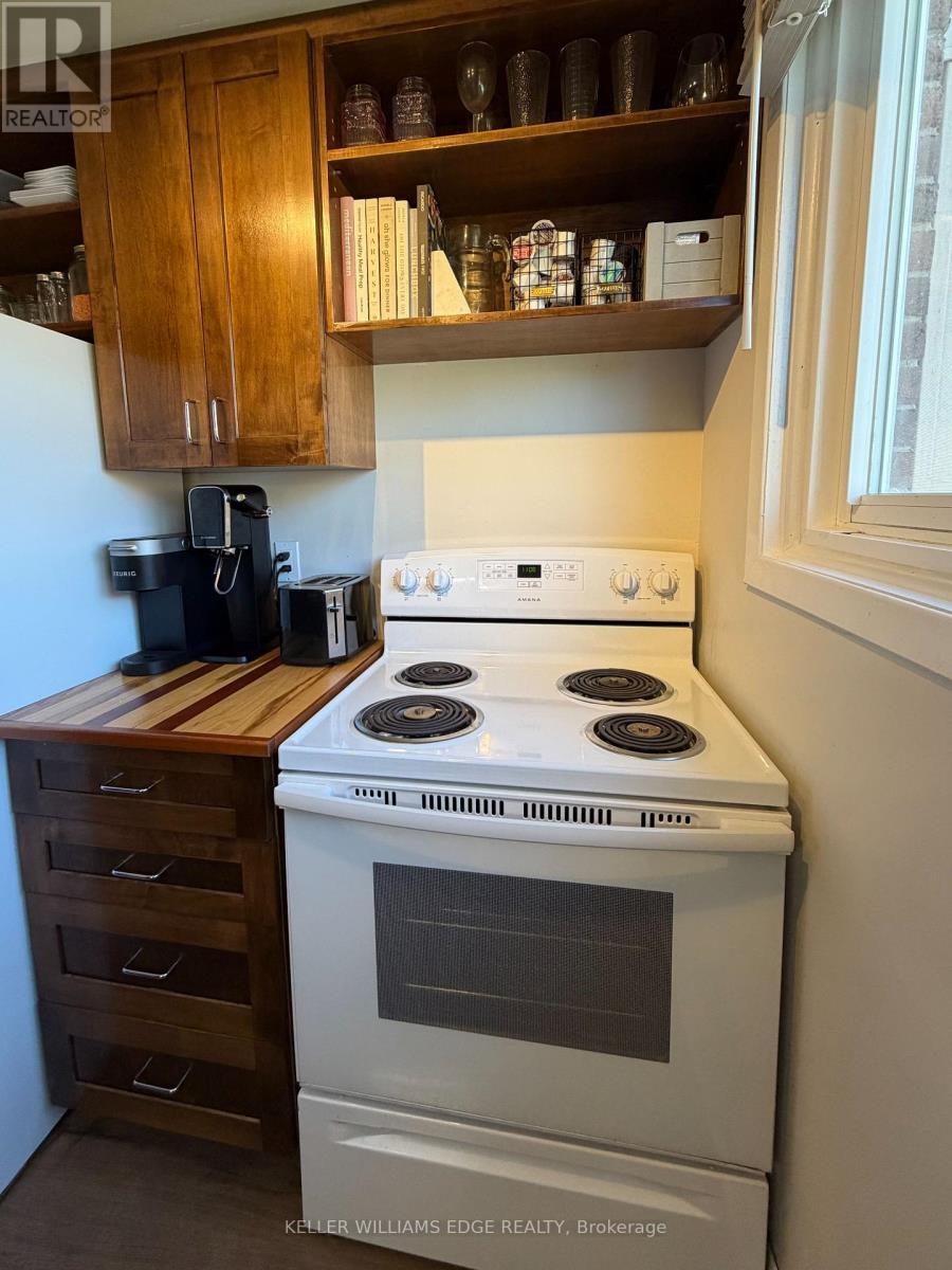 3 - 3 Tiffany Place, Quinte West, ON - Indoor Photo Showing Kitchen