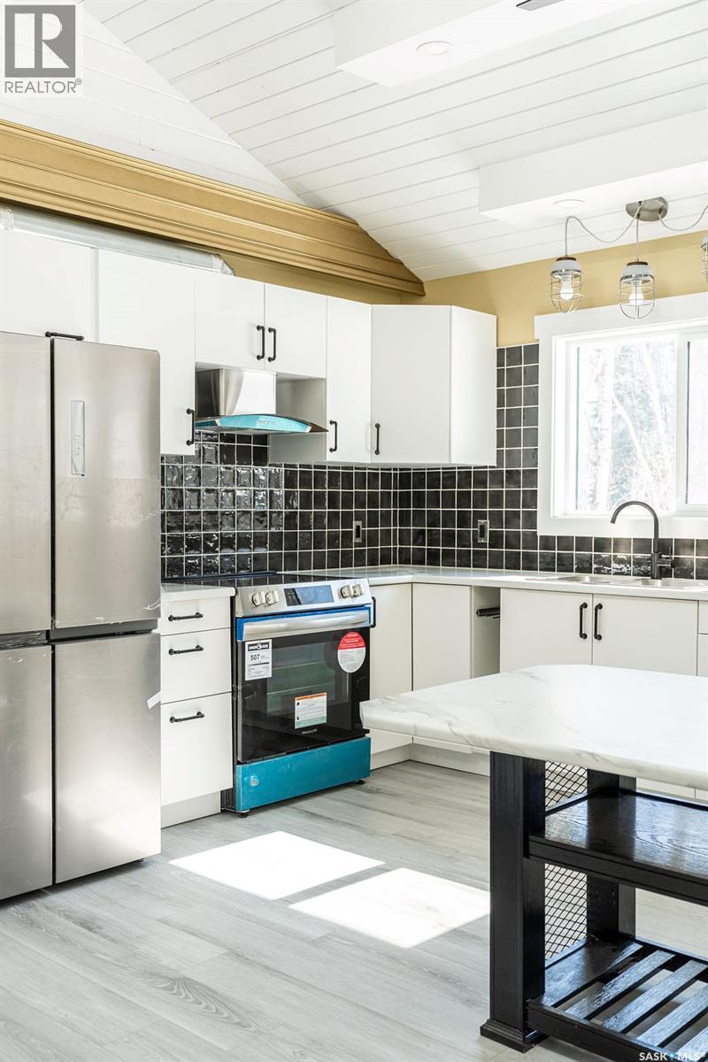 1 May Bay, Big River Rm No. 555, SK - Indoor Photo Showing Kitchen With Upgraded Kitchen