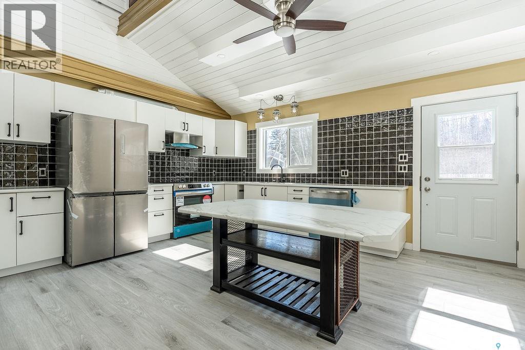 1 May Bay, Big River Rm No. 555, SK - Indoor Photo Showing Kitchen With Stainless Steel Kitchen With Upgraded Kitchen