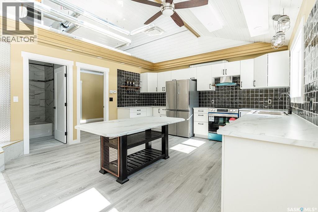 1 May Bay, Big River Rm No. 555, SK - Indoor Photo Showing Kitchen With Upgraded Kitchen