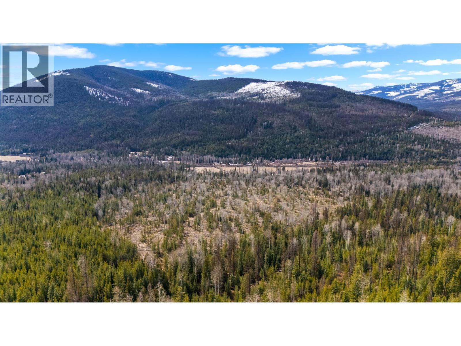 7904 Highway 3, Yahk, BC