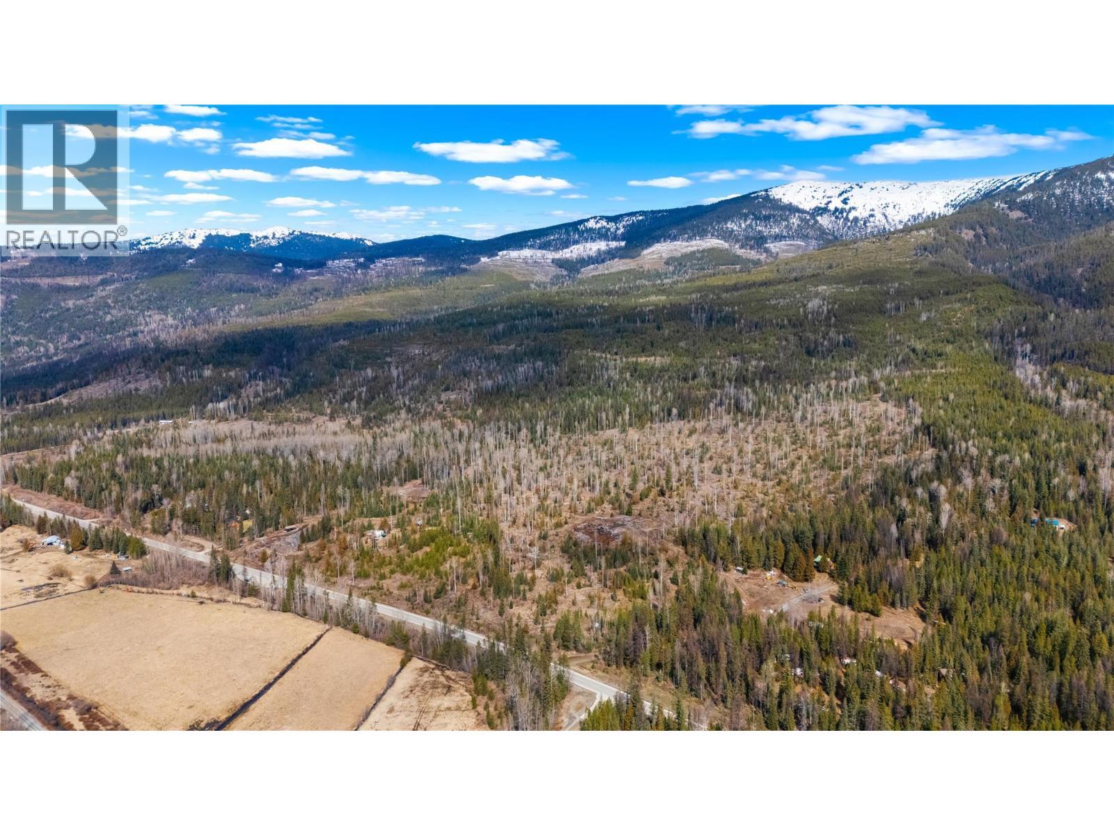 7904 Highway 3, Yahk, BC