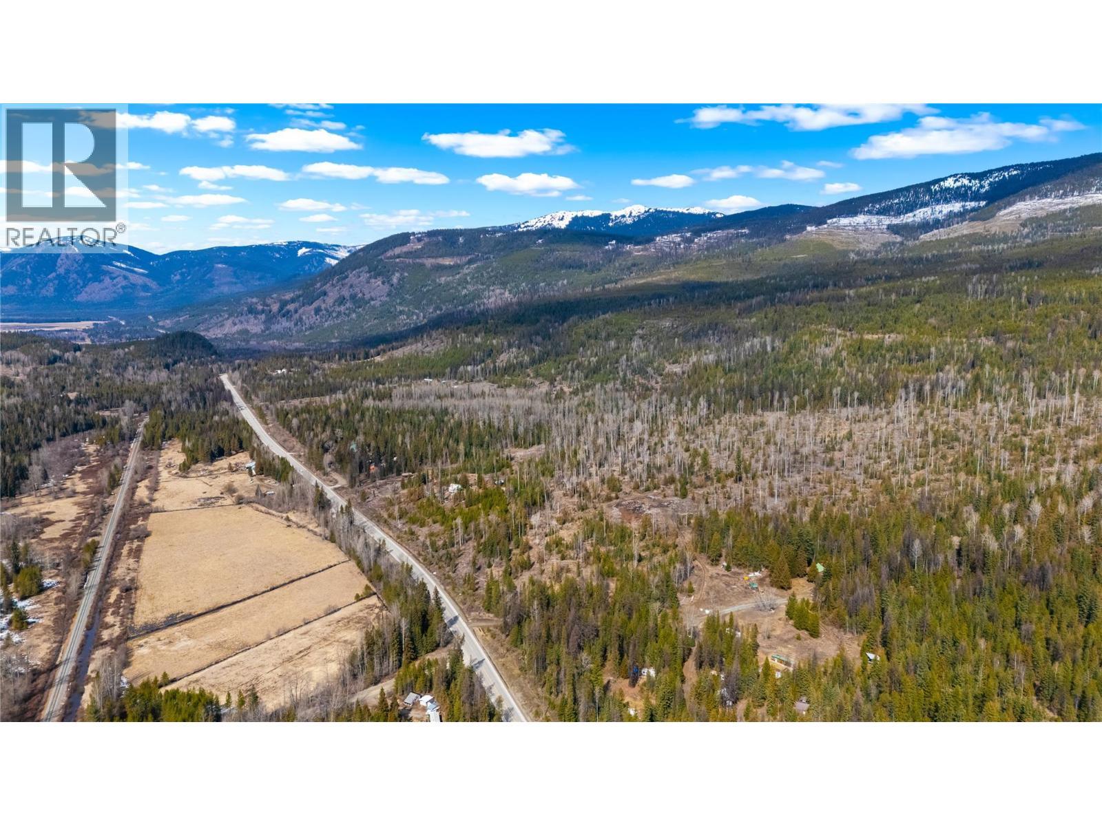 7904 Highway 3, Yahk, BC