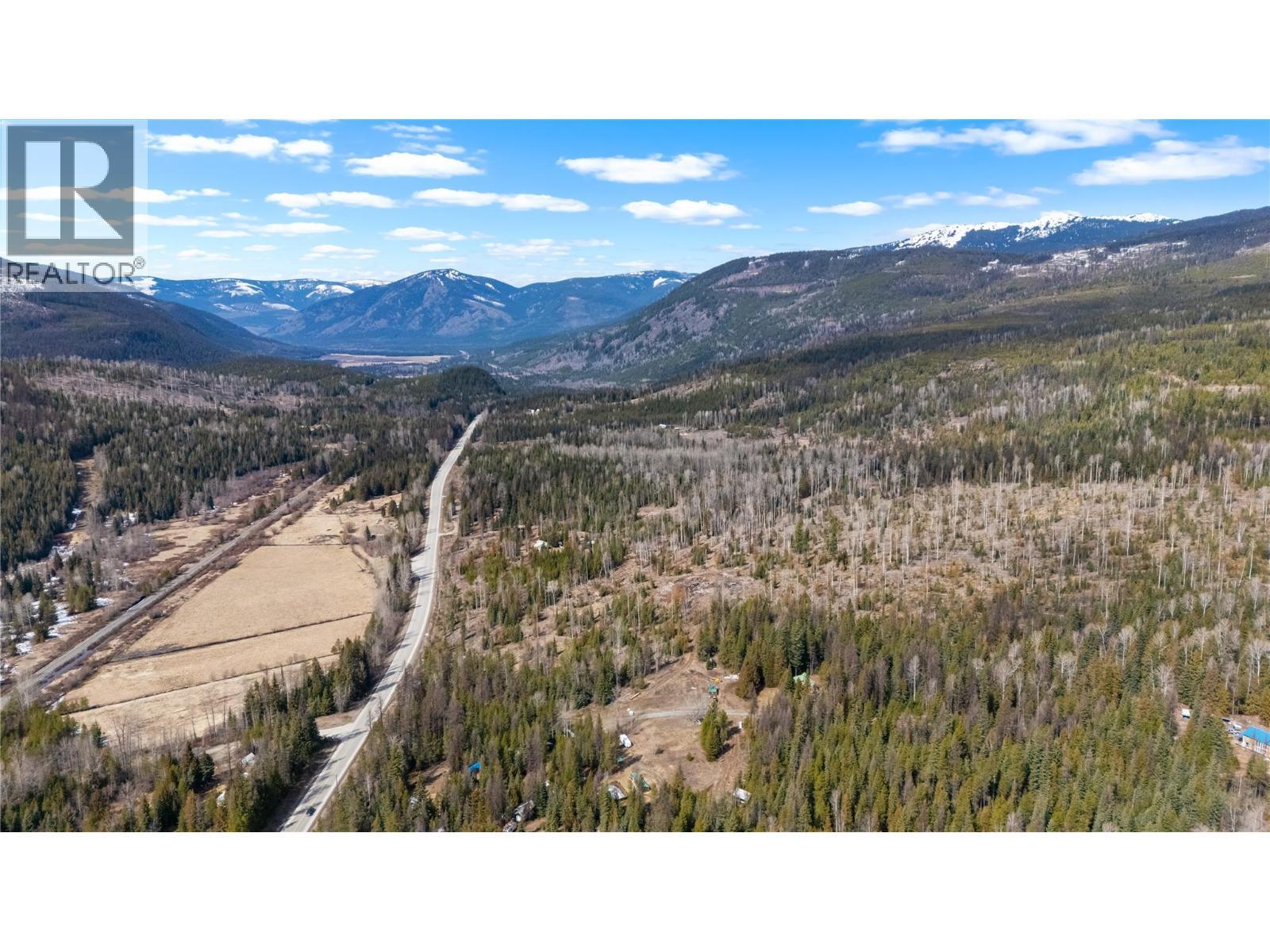 7904 Highway 3, Yahk, BC