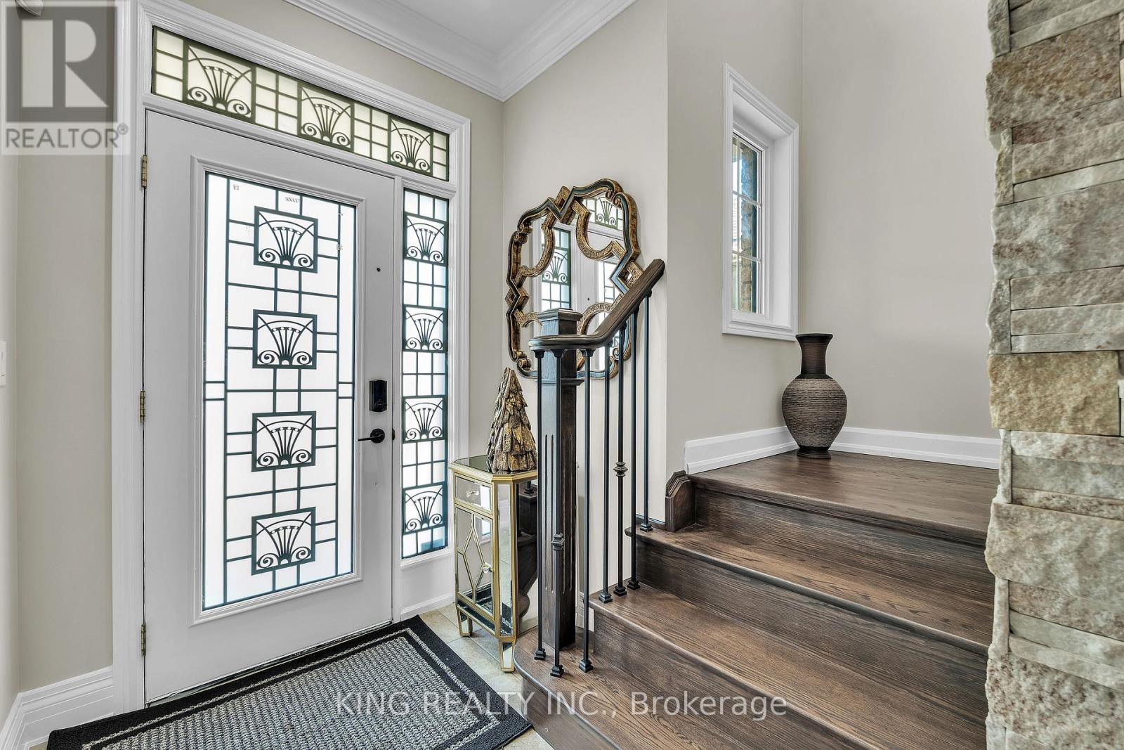 174 Minto Crescent, Milton, ON - Indoor Photo Showing Other Room