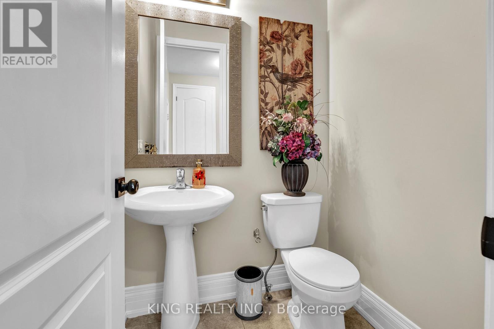 174 Minto Crescent, Milton, ON - Indoor Photo Showing Bathroom