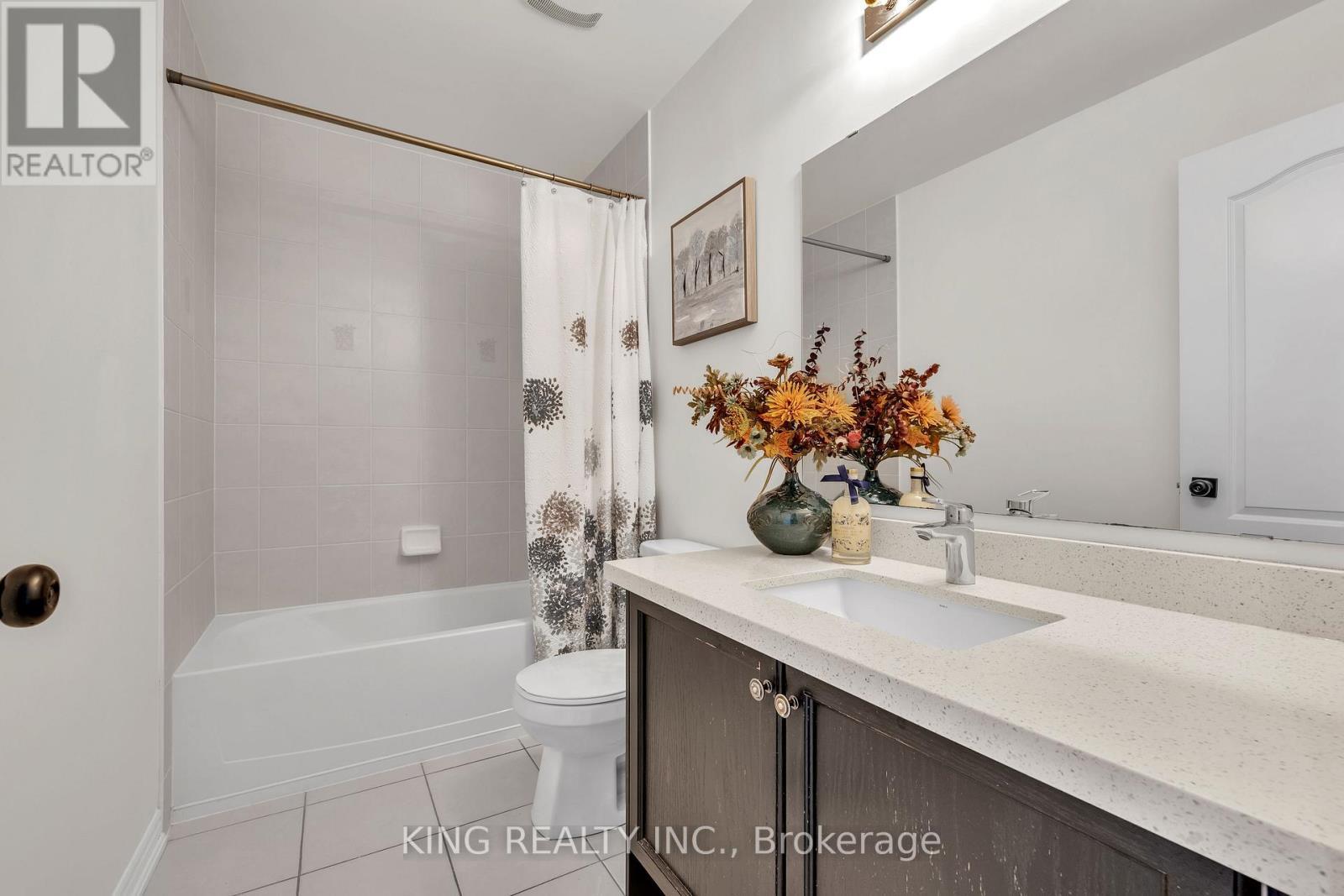 174 Minto Crescent, Milton, ON - Indoor Photo Showing Bathroom