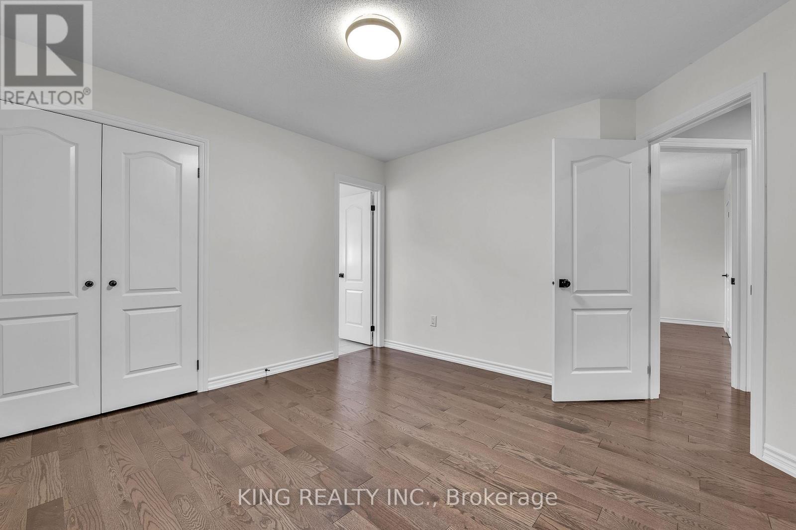 174 Minto Crescent, Milton, ON - Indoor Photo Showing Other Room