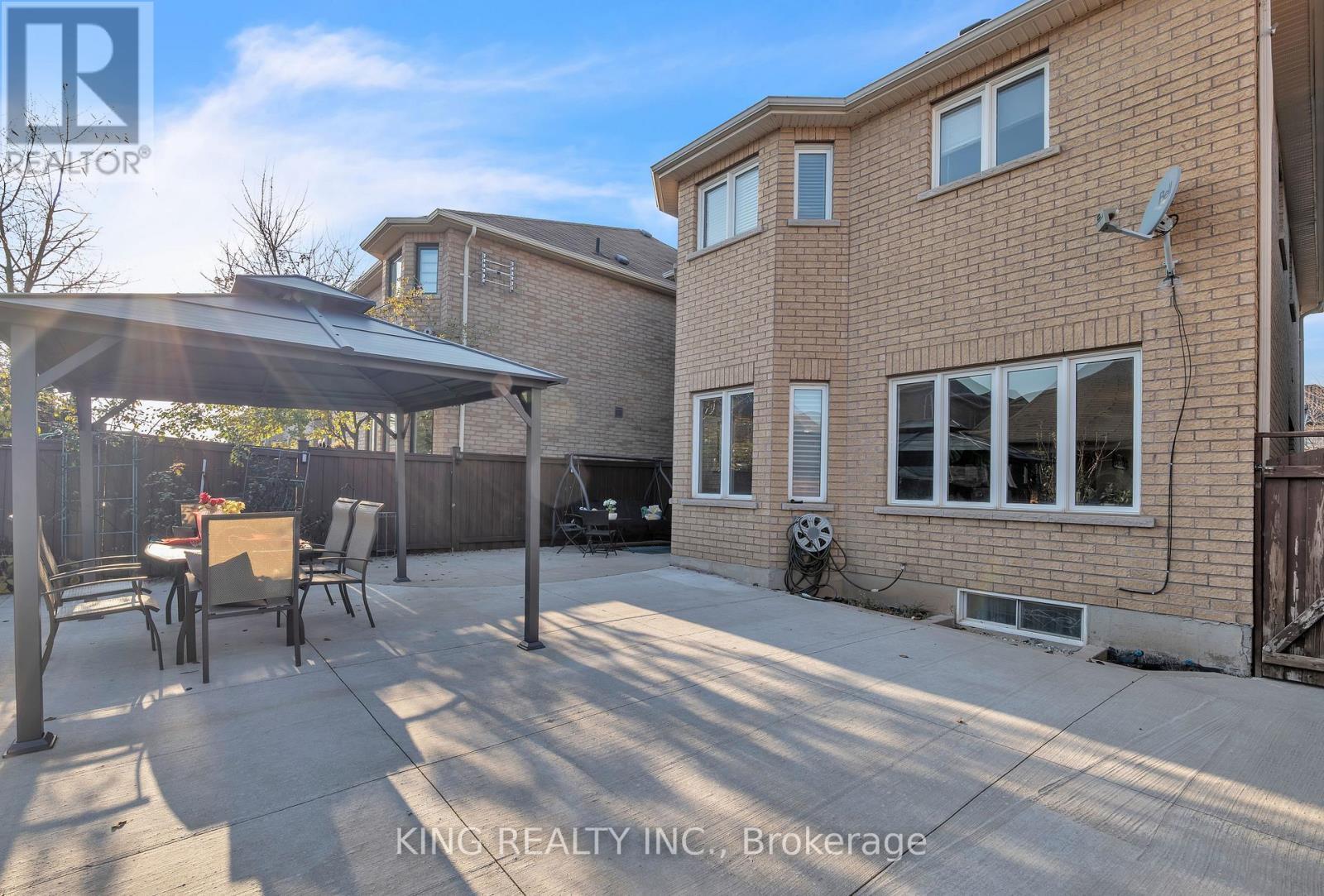 174 Minto Crescent, Milton, ON - Outdoor With Exterior