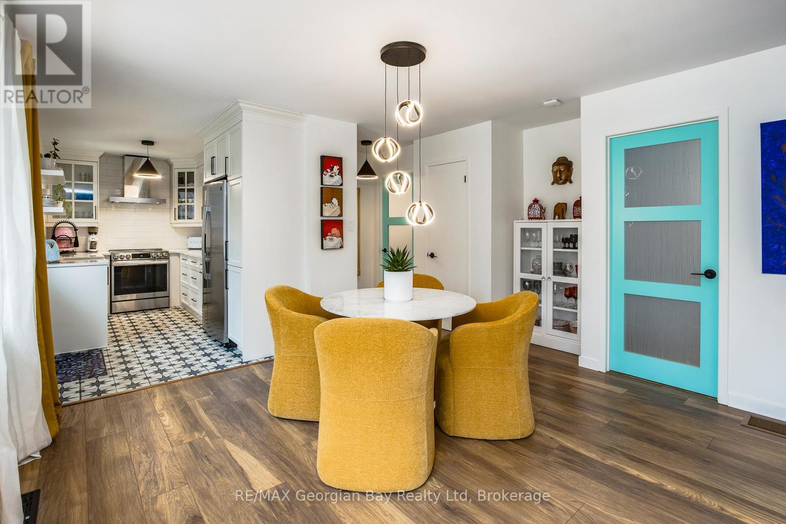 2 Belle Vue Avenue, Tiny, ON - Indoor Photo Showing Other Room