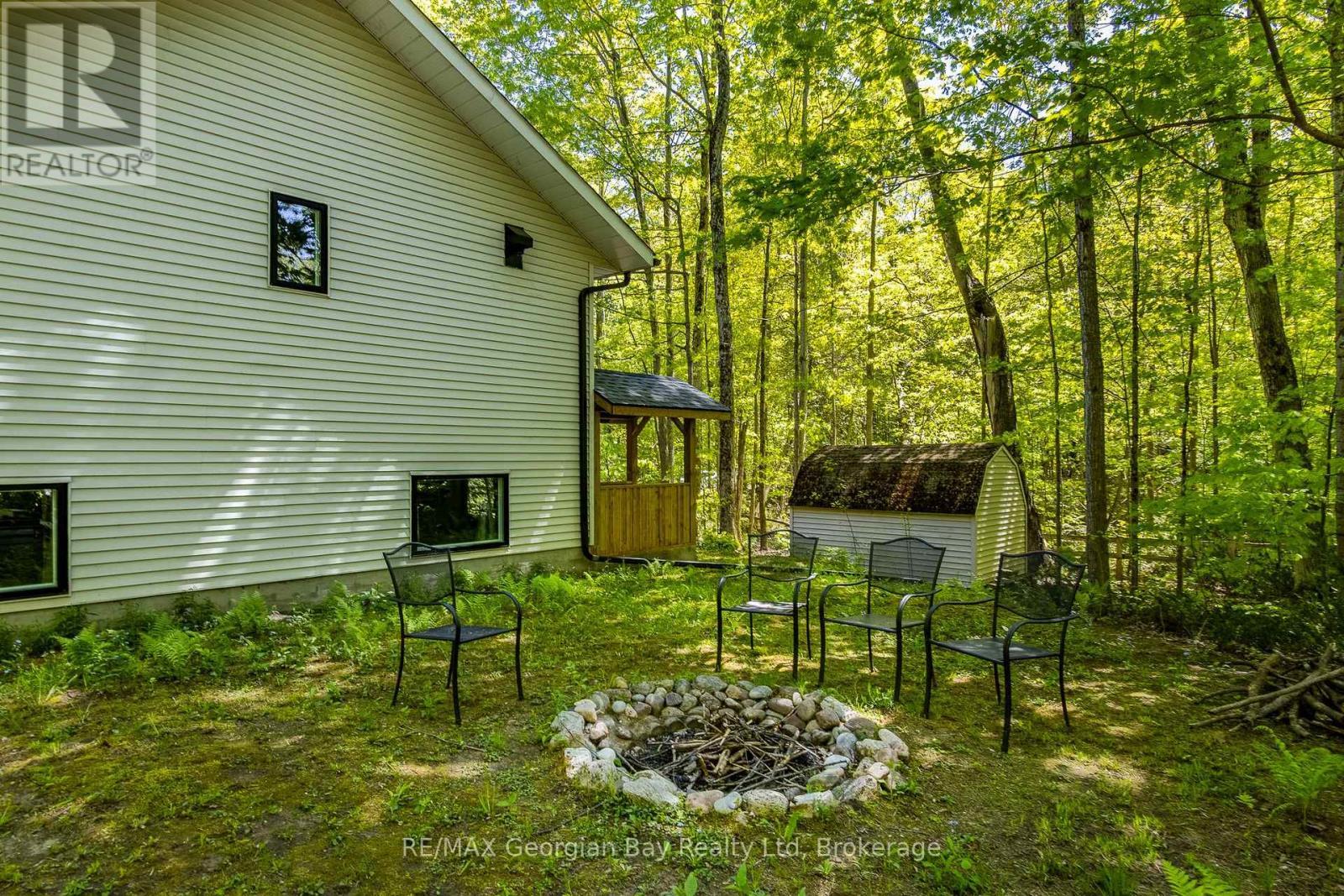 2 Belle Vue Avenue, Tiny, ON - Outdoor