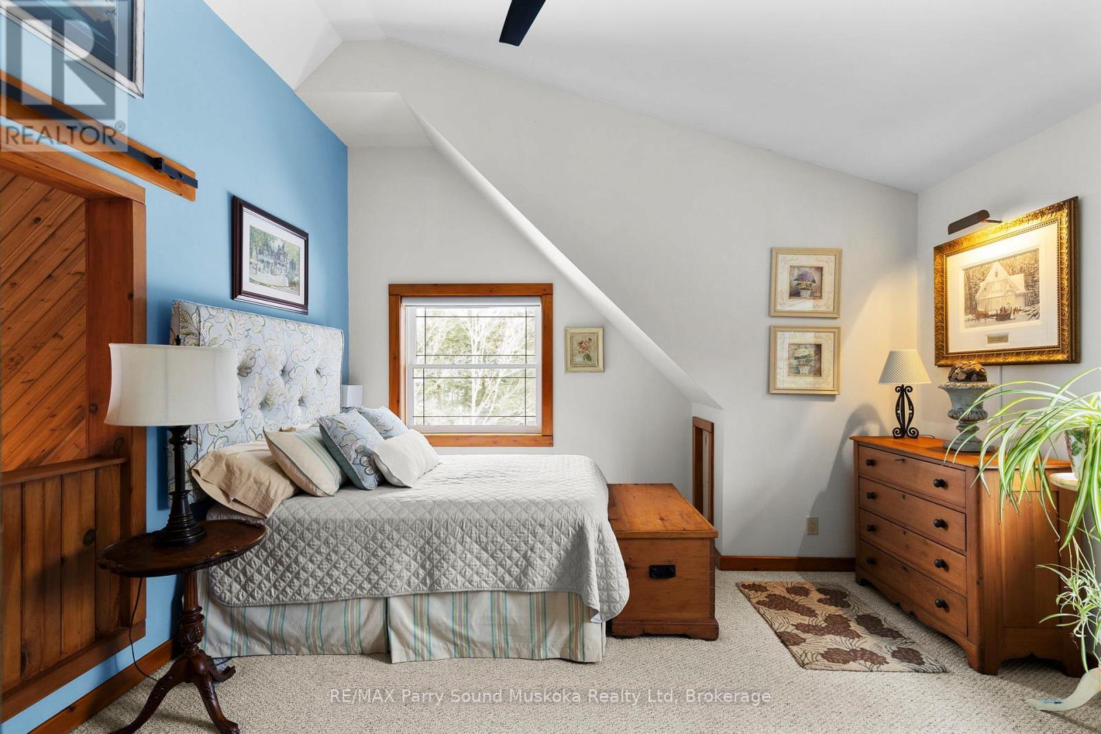 6 West Point Drive, Mckellar, ON - Indoor Photo Showing Bedroom