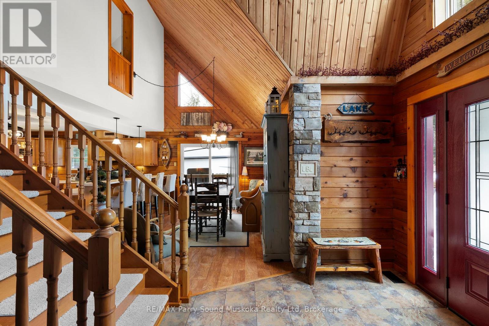 6 West Point Drive, Mckellar, ON - Indoor Photo Showing Other Room