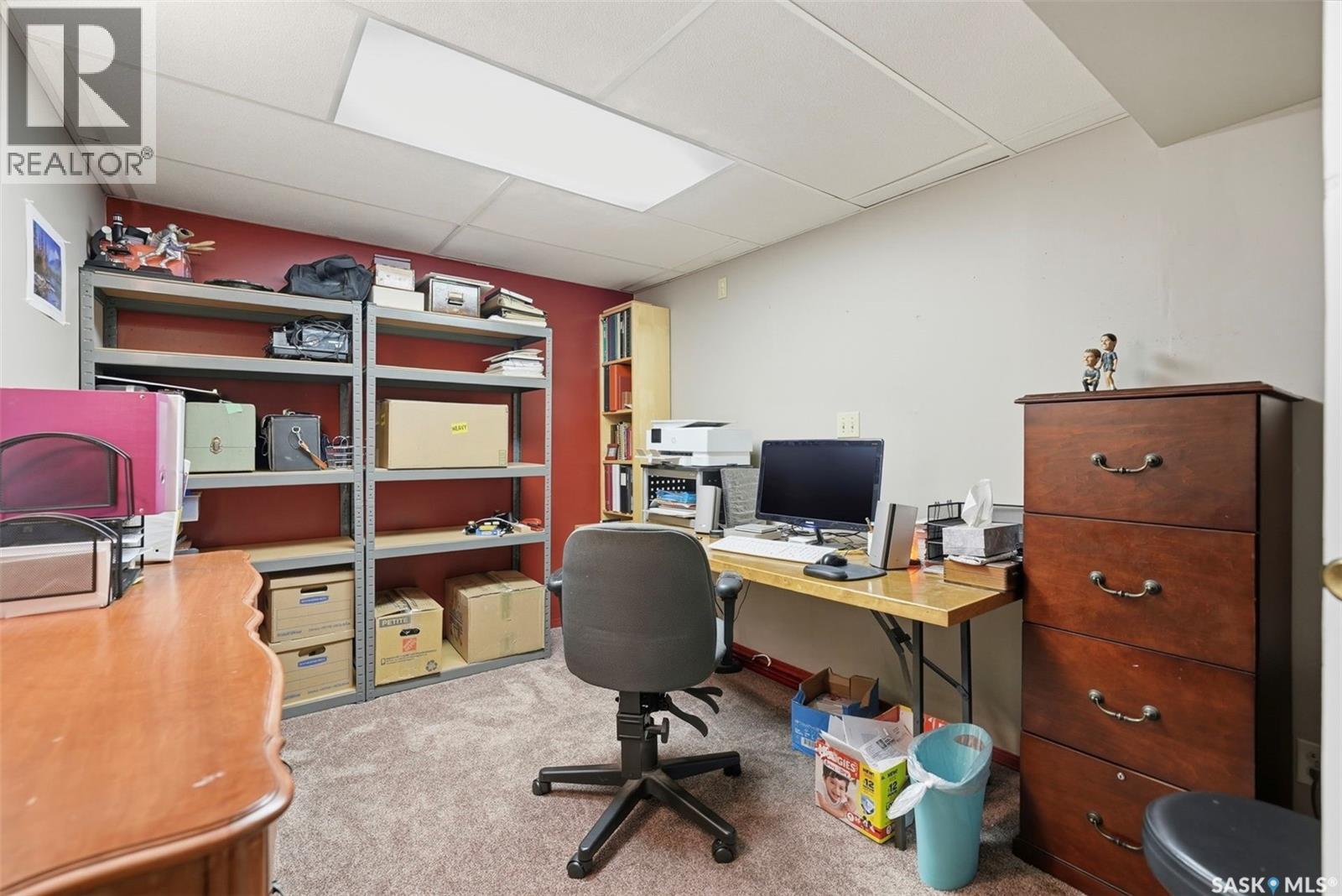 313 7Th Avenue W, Watrous, SK - Indoor Photo Showing Office