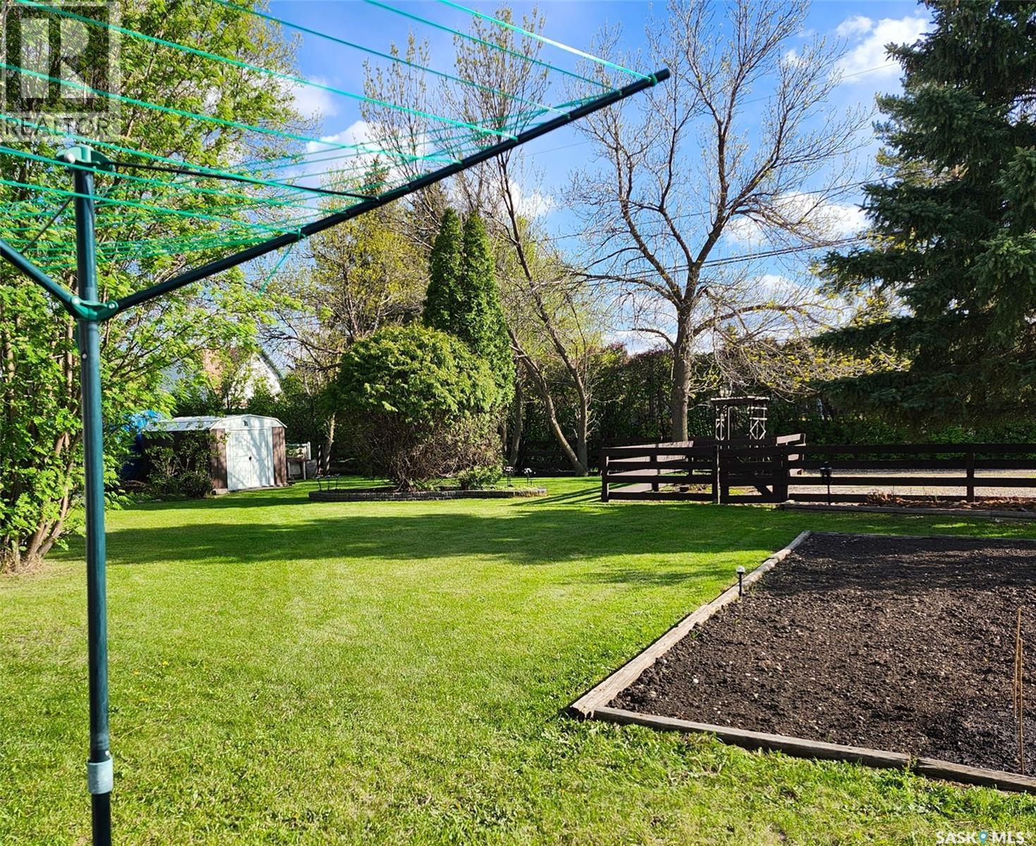 313 7Th Avenue W, Watrous, SK - Outdoor