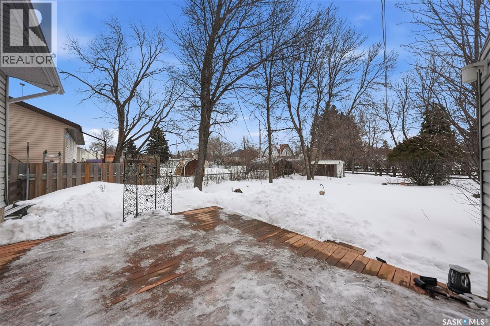 313 7Th Avenue W, Watrous, SK - Outdoor