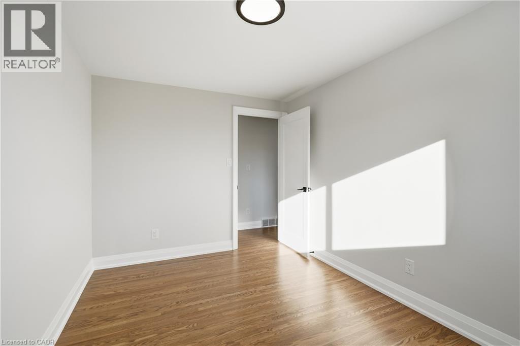 26 Clifton Downs Road, Hamilton, ON - Indoor Photo Showing Other Room