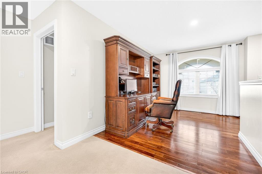 BONUS Library/Office area - 182 Irwin Avenue, Hamilton, ON - Indoor Photo Showing Office