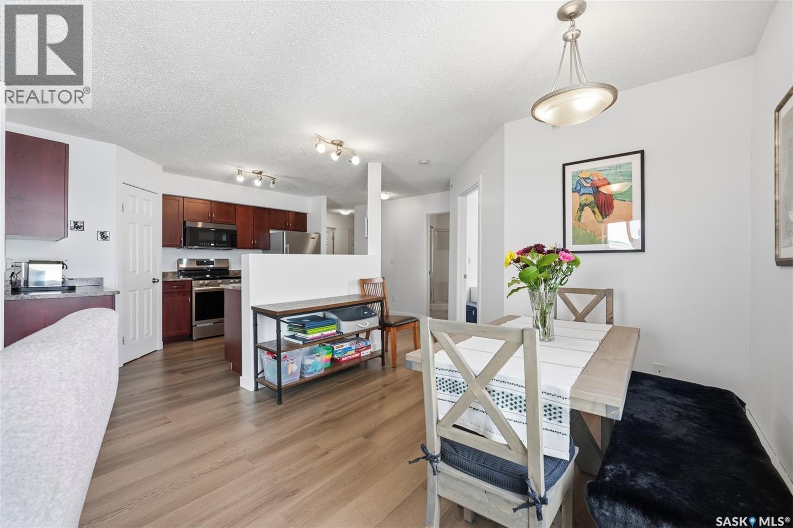 401 303 Lowe Road, Saskatoon, SK - Indoor Photo Showing Dining Room