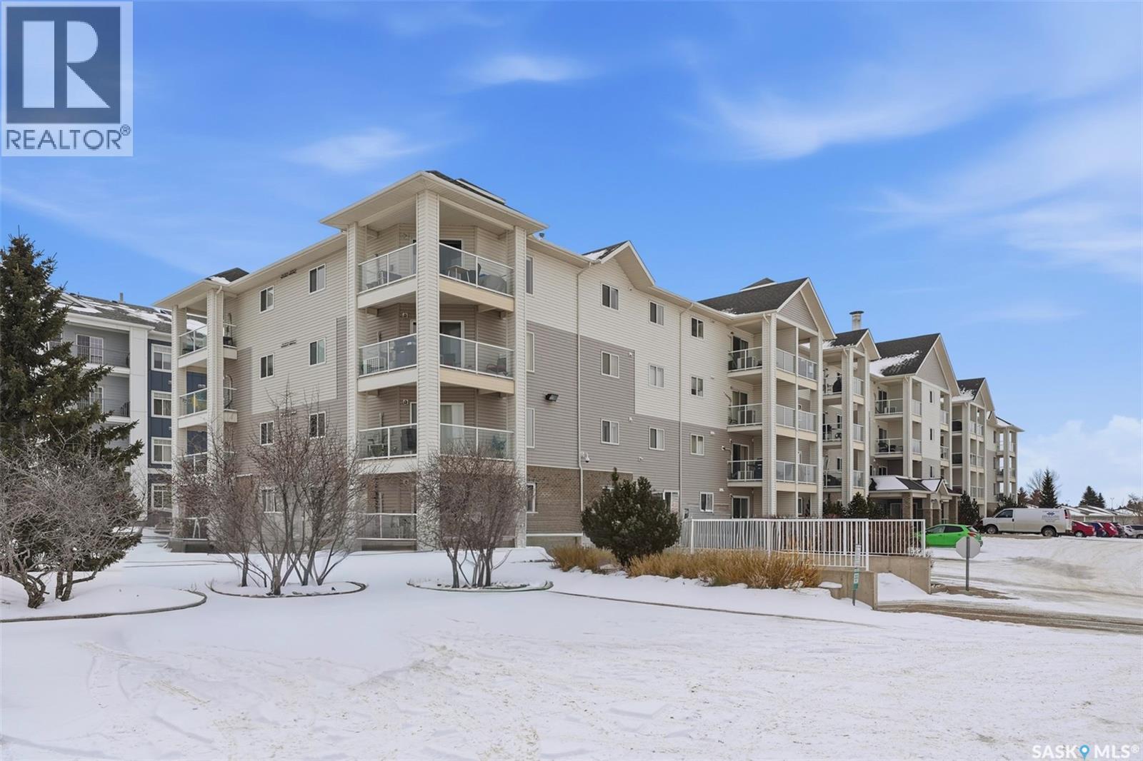 401 303 Lowe Road, Saskatoon, SK - Outdoor With Balcony With Facade