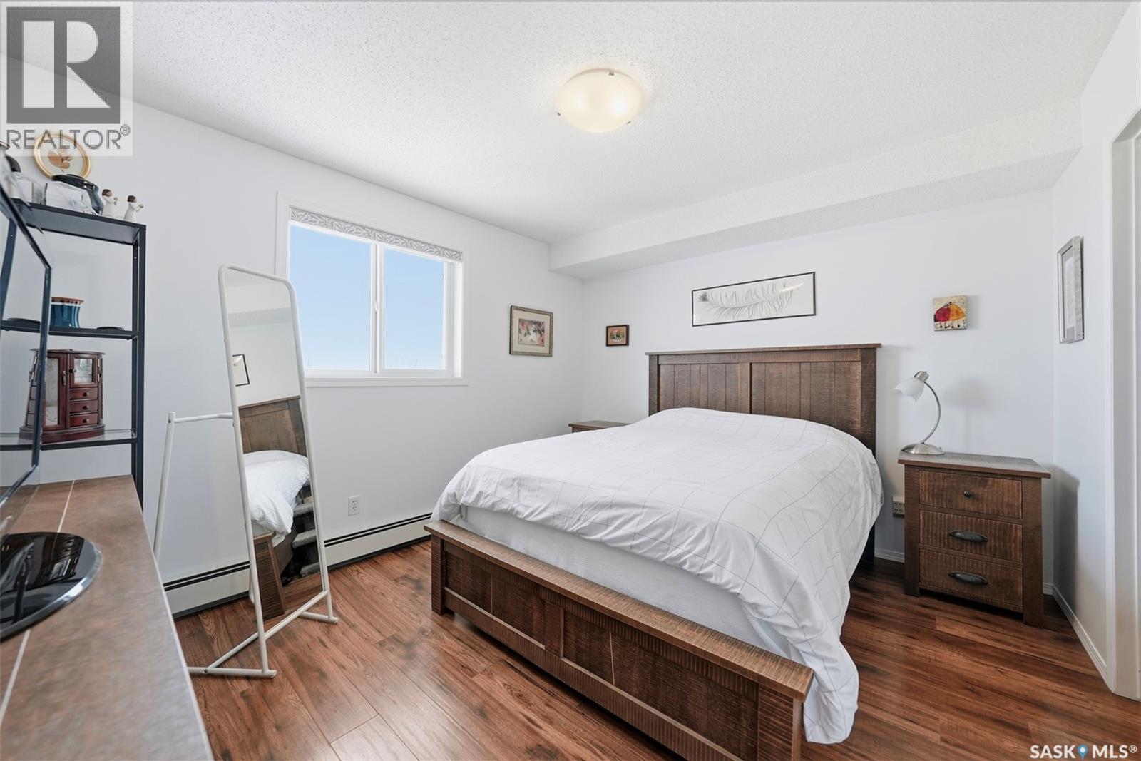 401 303 Lowe Road, Saskatoon, SK - Indoor Photo Showing Bedroom