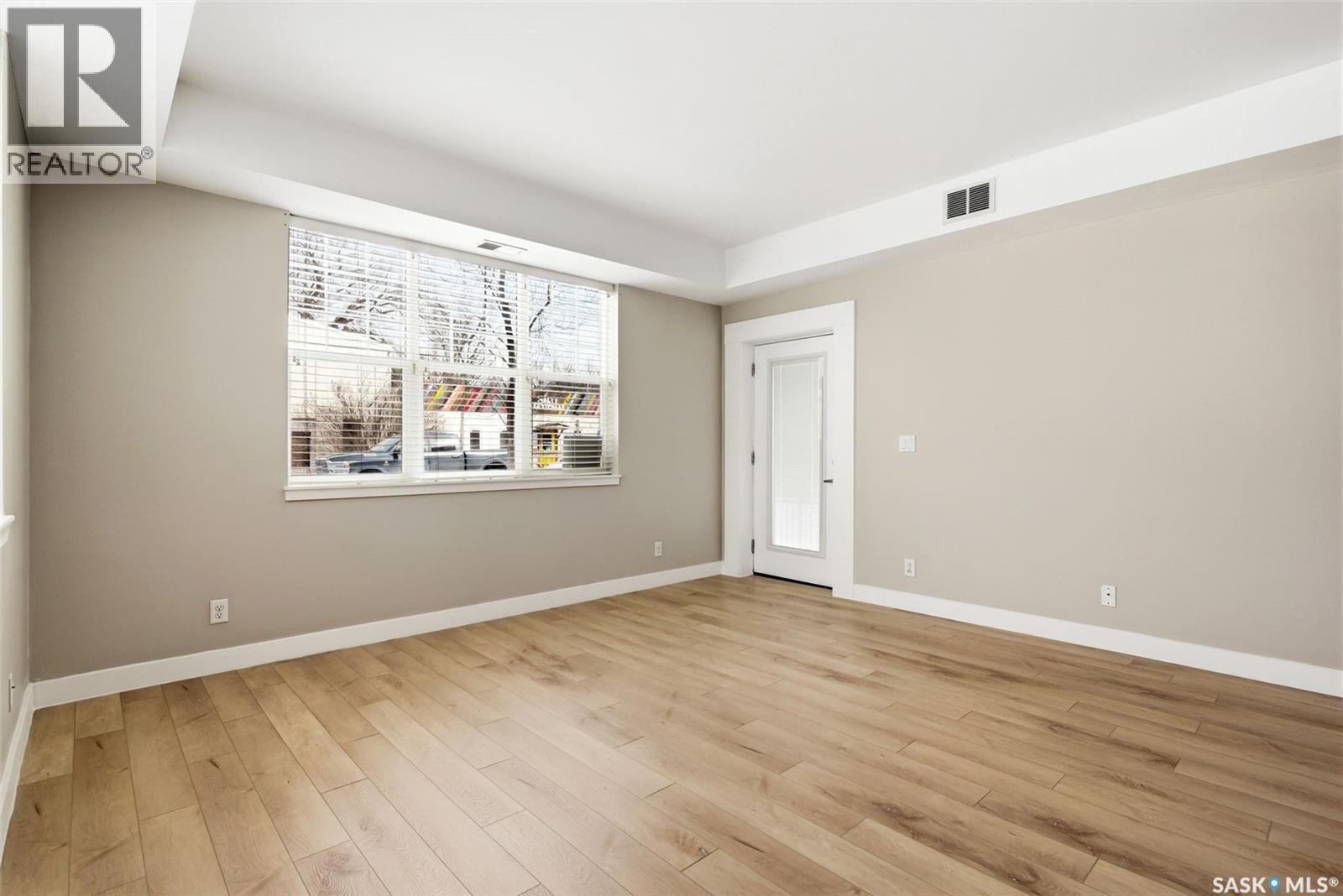 101 2313 Montreal Street, Regina, SK - Indoor Photo Showing Other Room
