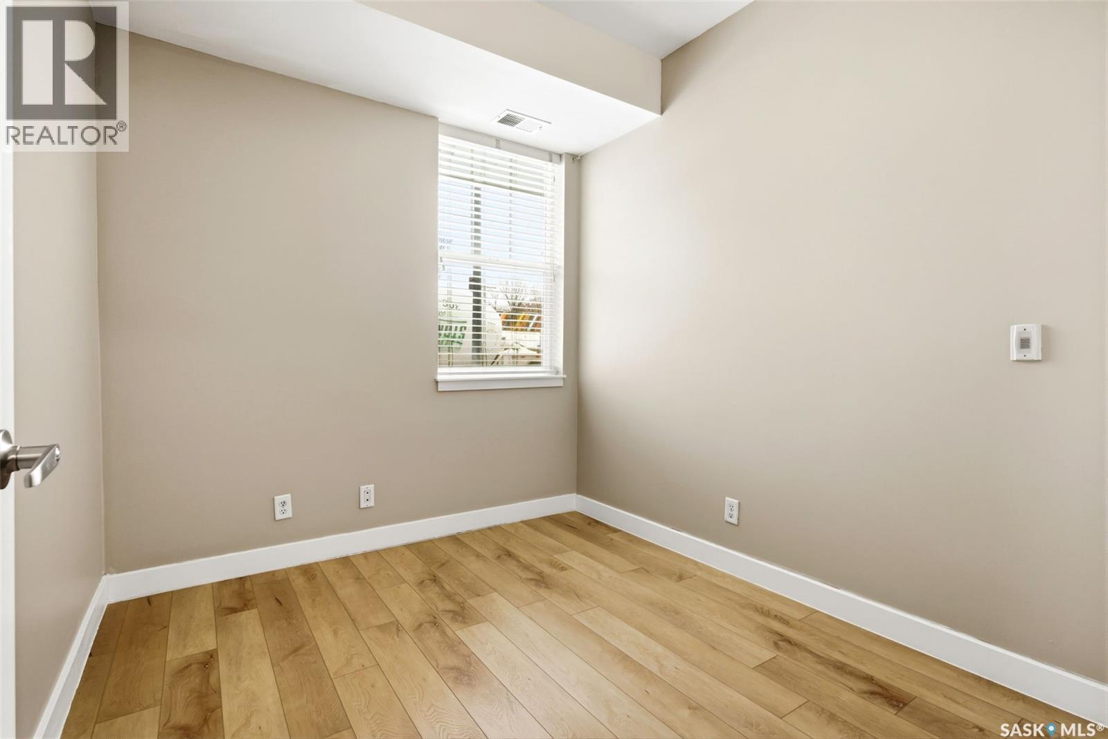 101 2313 Montreal Street, Regina, SK - Indoor Photo Showing Other Room